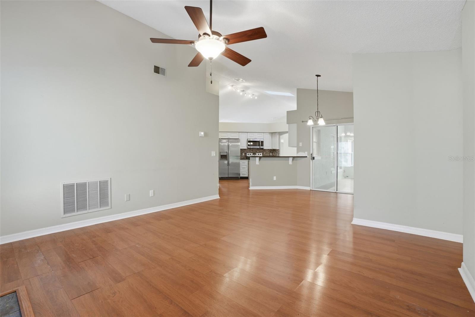 RIVERSIDE AT TWIN RIVERS UN 2 - Residential