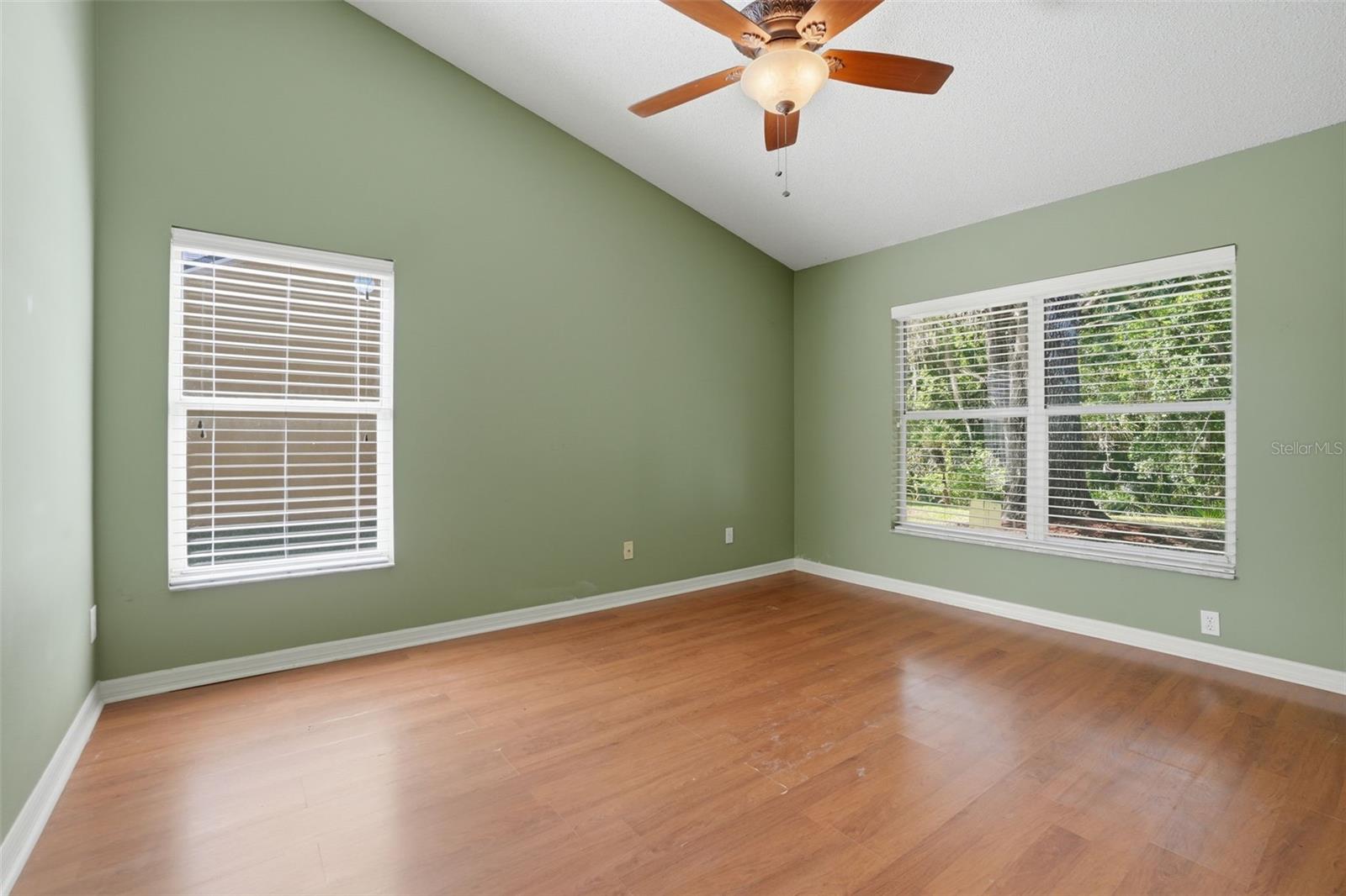 RIVERSIDE AT TWIN RIVERS UN 2 - Residential