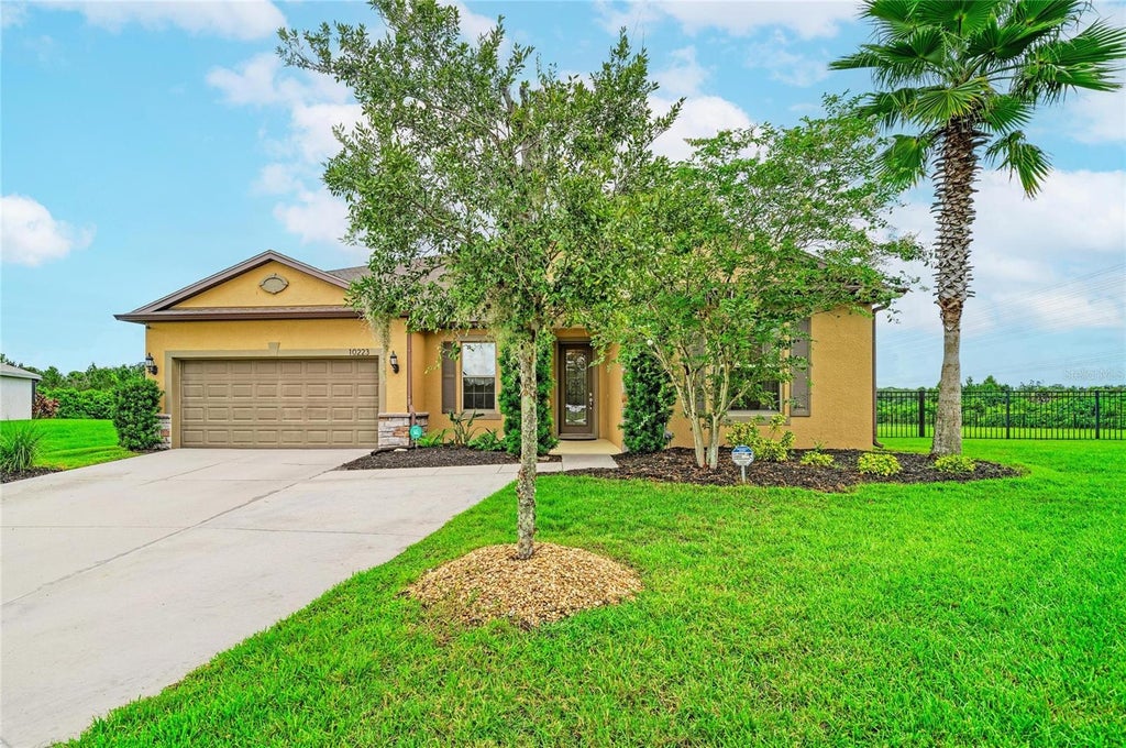 Photo of 10223 57th Court E, Parrish, FL 34219 (MLS # A4705246)