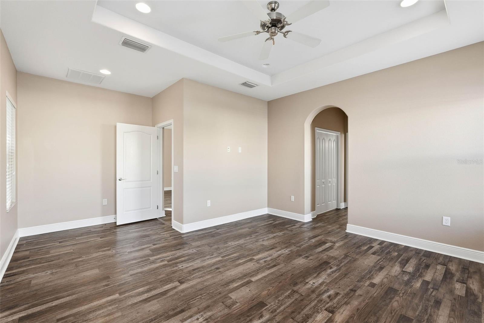 IVY OAK ESTATES - Residential