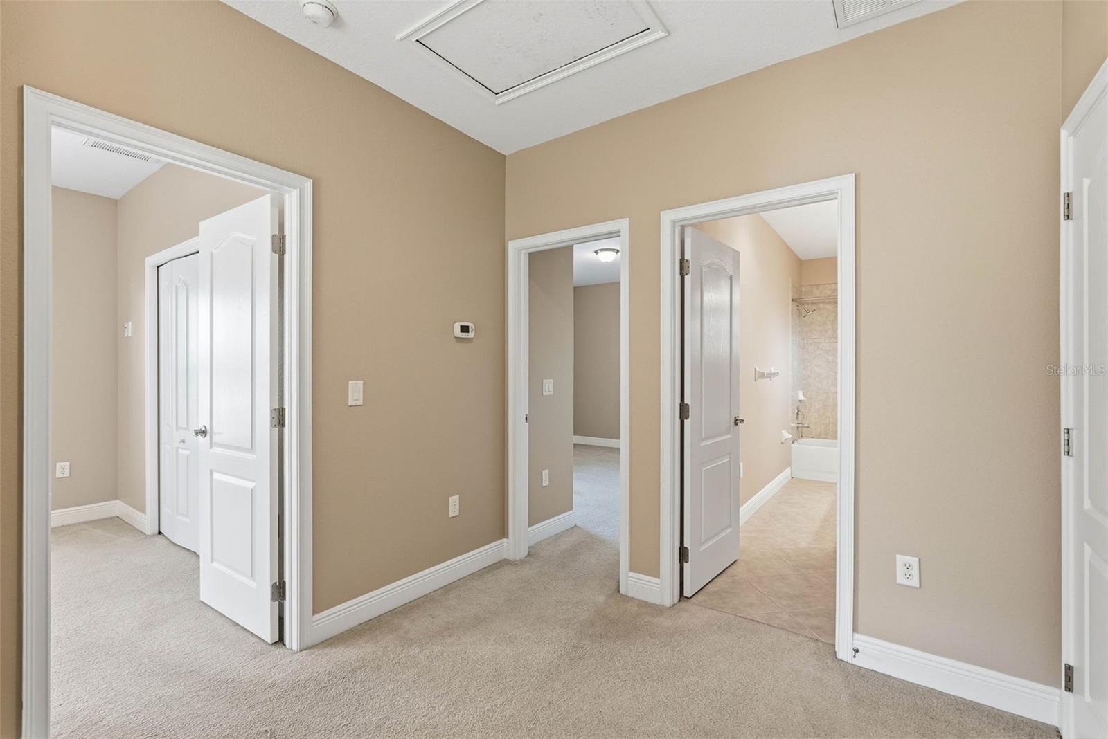 IVY OAK ESTATES - Residential