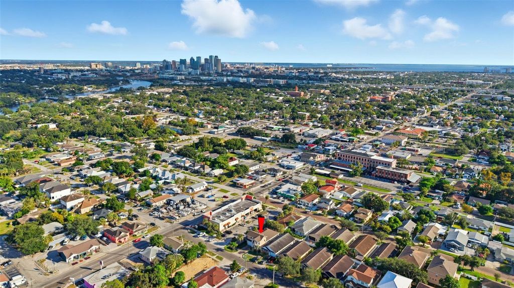 Photo of 2506 W Ivy Street, Tampa, FL 33607 (MLS # TB8438977)