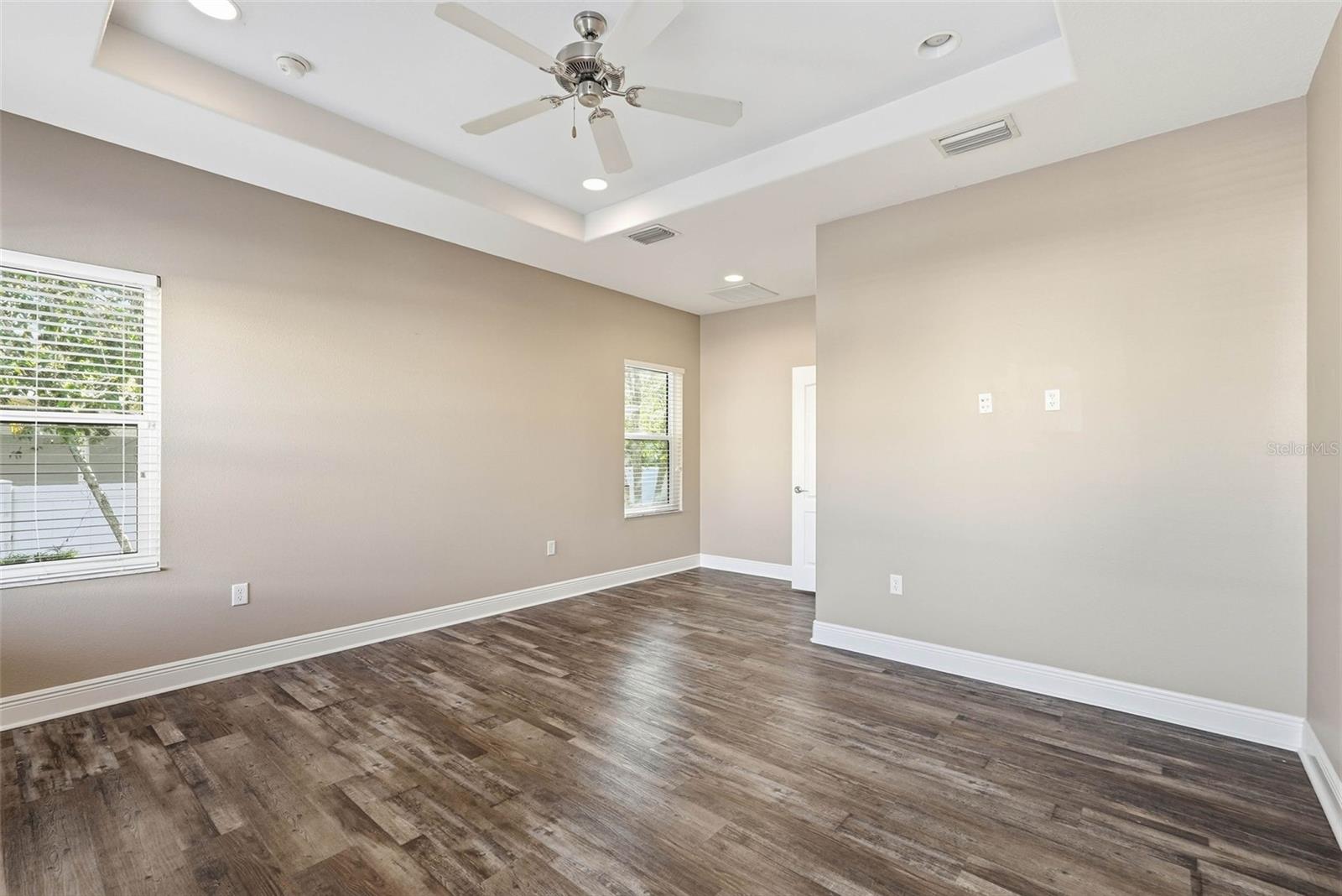 IVY OAK ESTATES - Residential