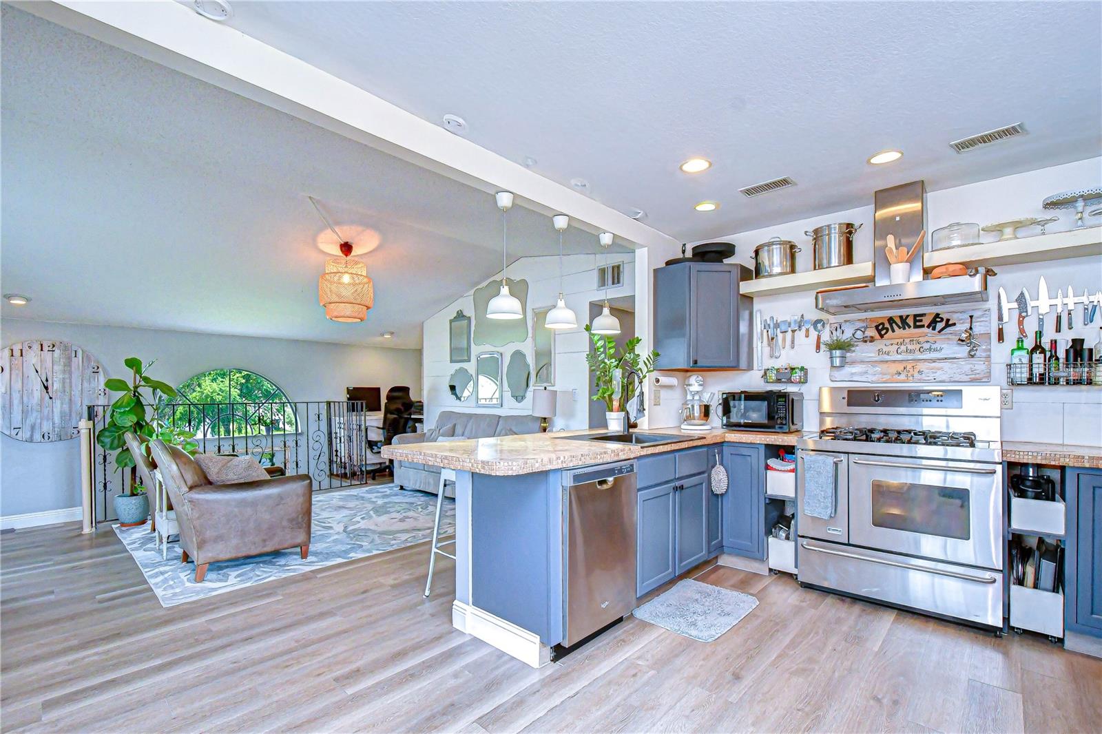 BRANDON LAKES - Residential