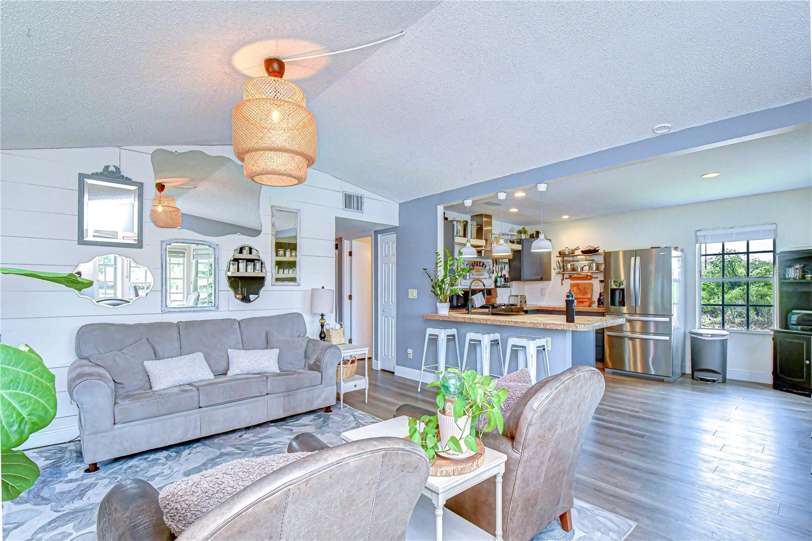 BRANDON LAKES - Residential