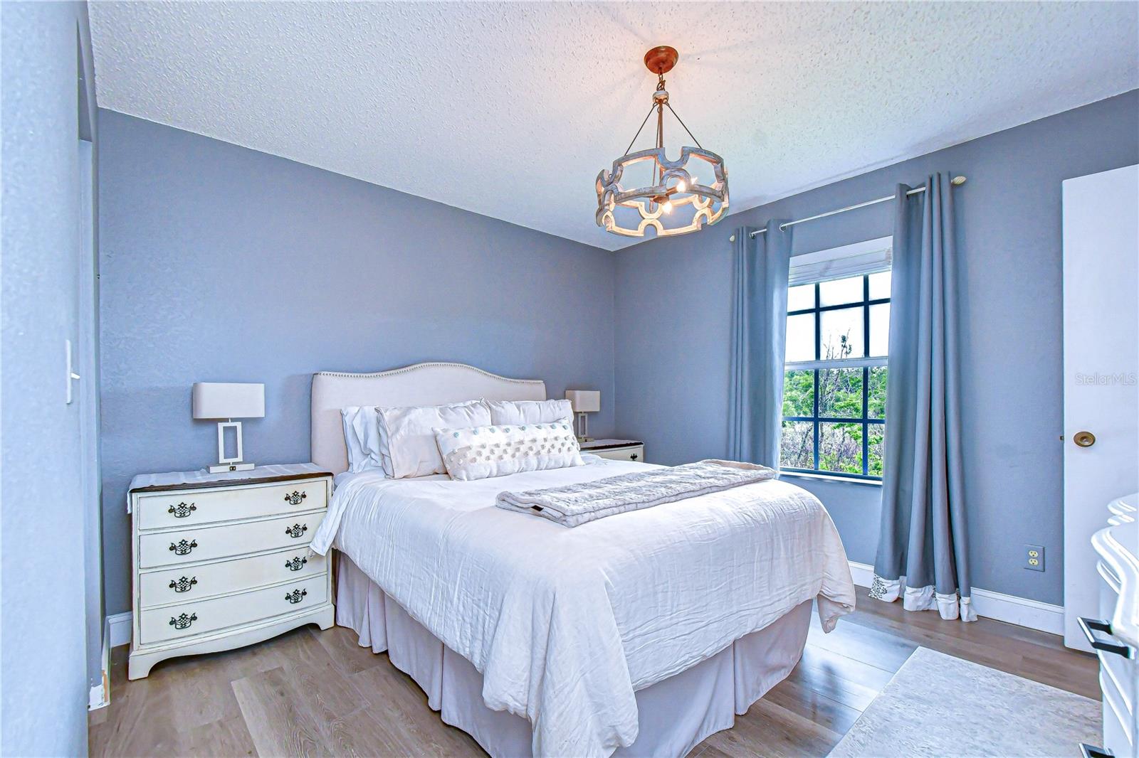 BRANDON LAKES - Residential