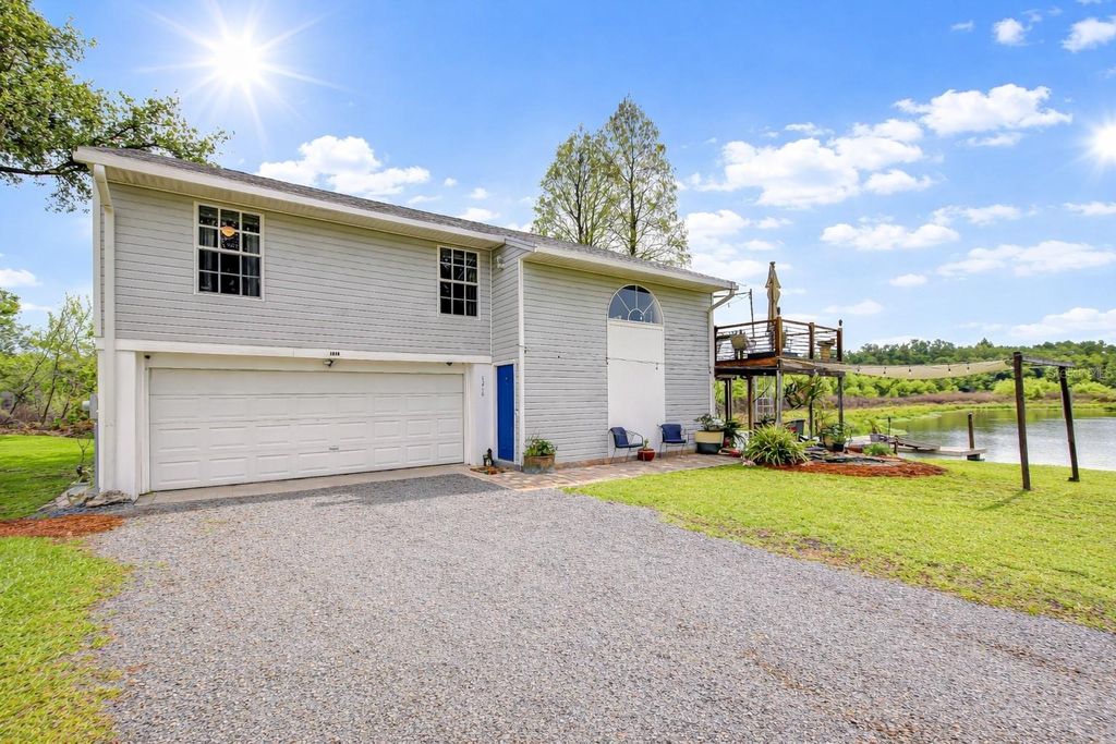 Photo of 1216 Brandon Lakes Avenue, Valrico, FL 33594 (MLS # TB8495506)