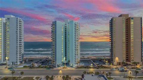 A home in DAYTONA BEACH