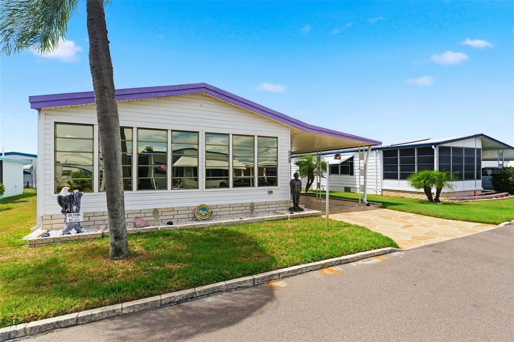 Photo of 2101 Kona Dr, Holiday, FL 34691 (MLS # W7884636)