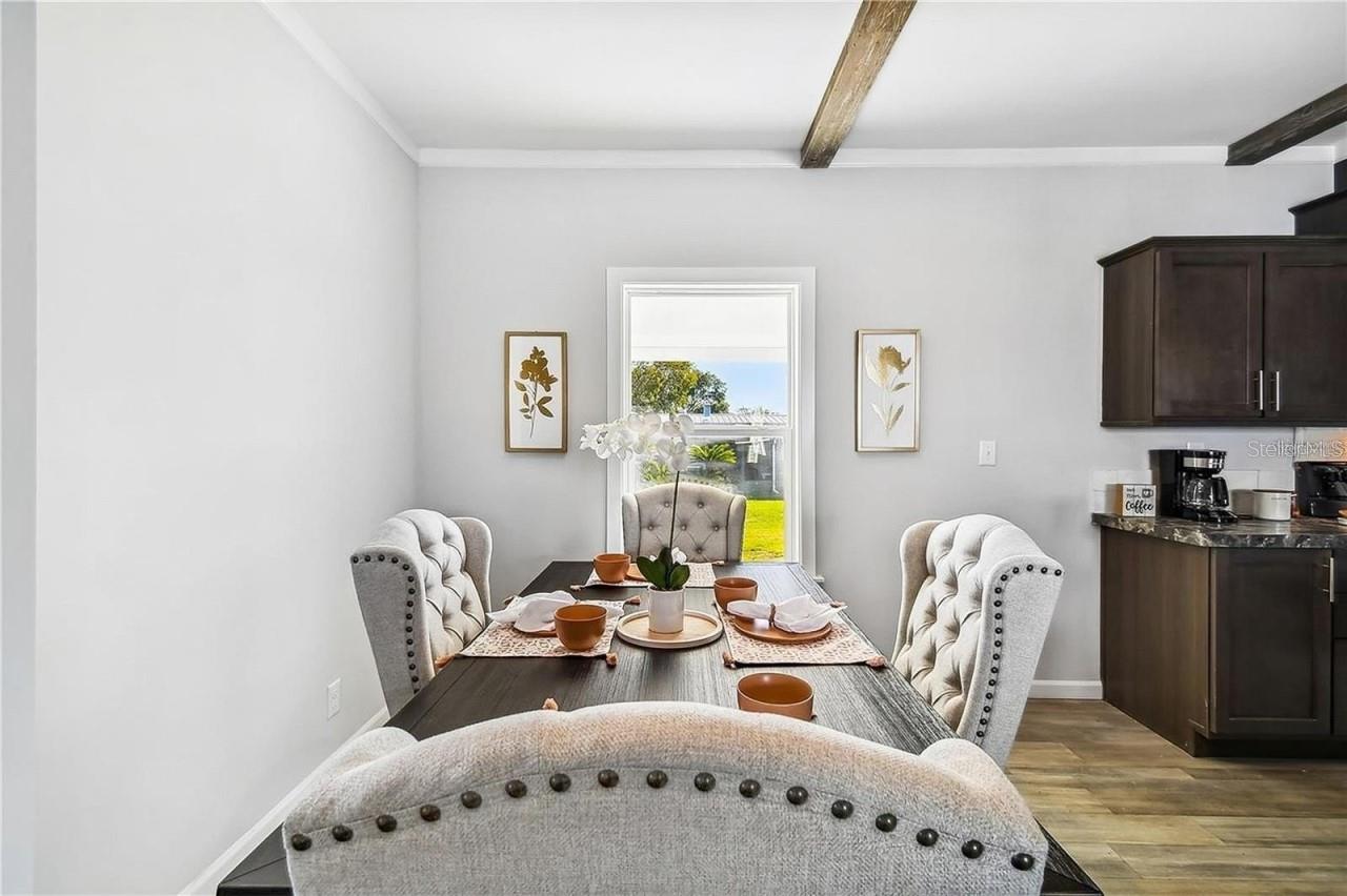 HAMPTON COURT UNREC - Residential