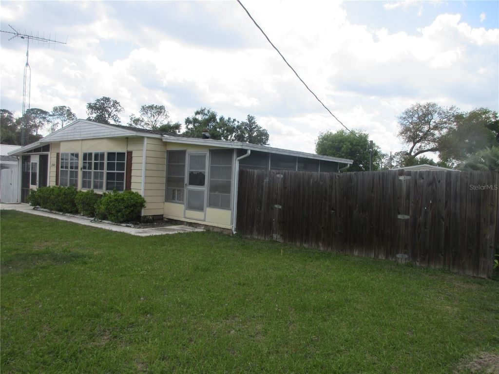 Photo of 2380 SE 174th Court, Silver Springs, FL 34488 (MLS # OM722014)
