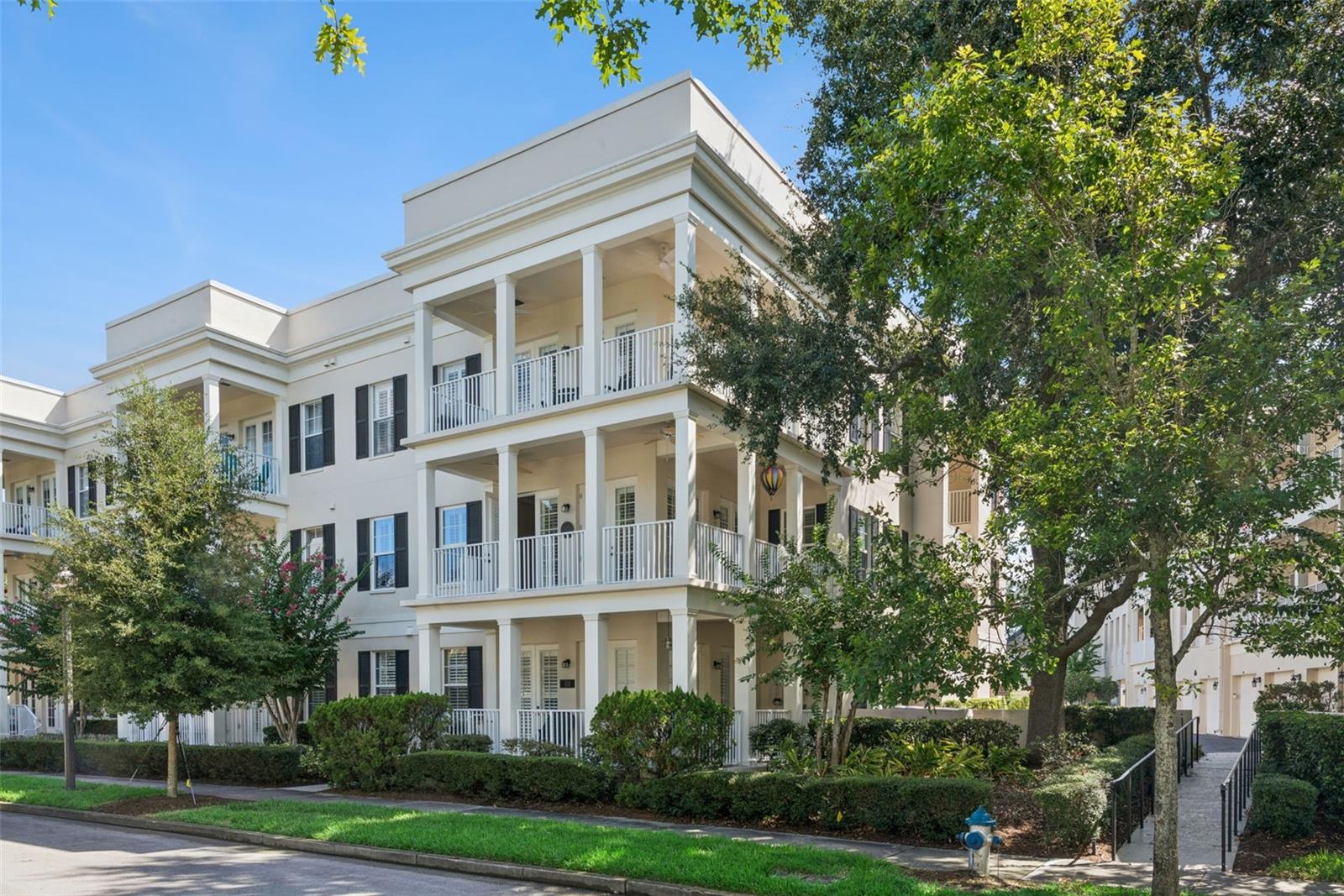987 FERN AVENUE 201