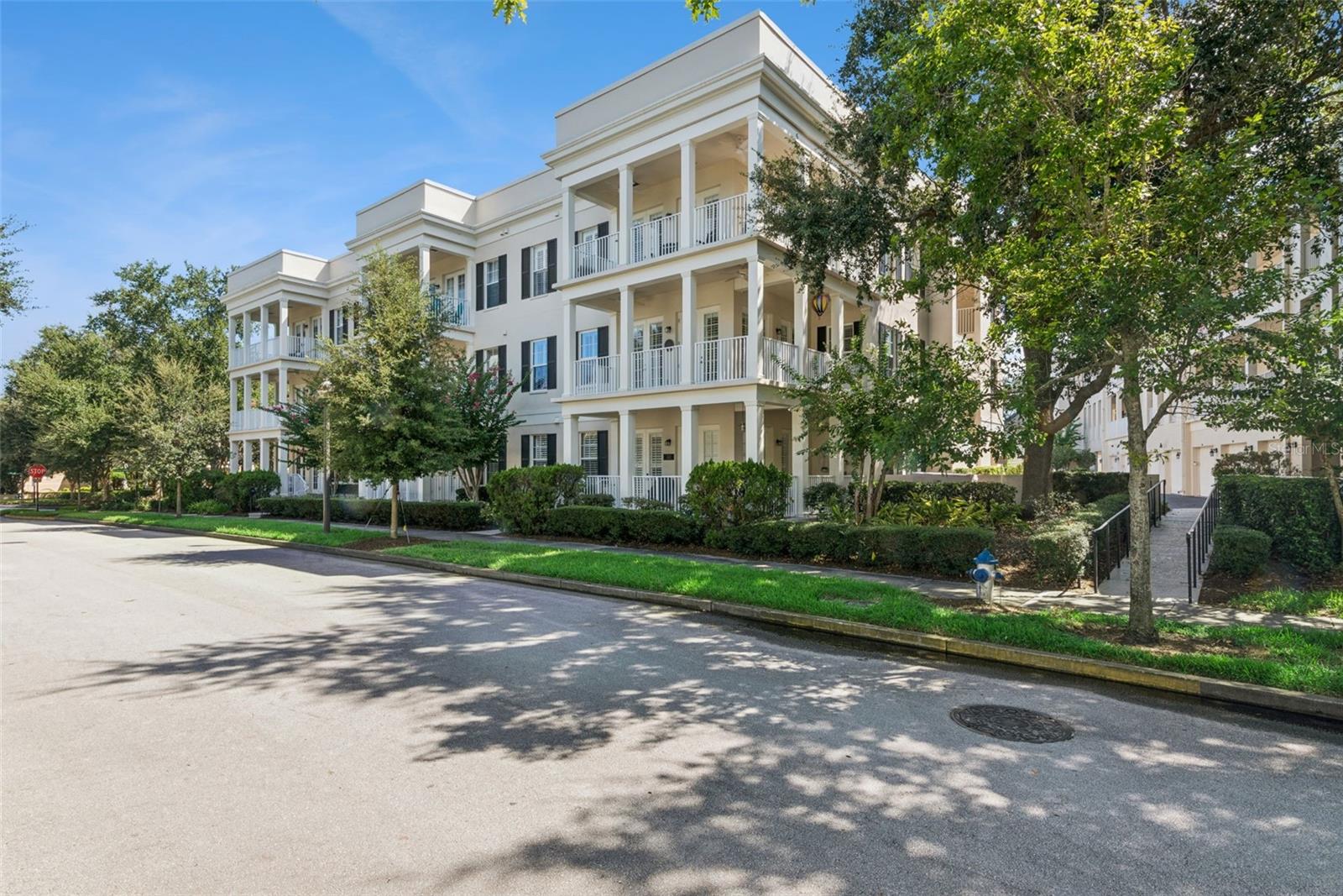 987 FERN AVENUE 201