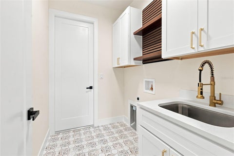 Tiny photo for 10201 SE 68th Court, Belleview, FL 34420 (MLS # OM731164)