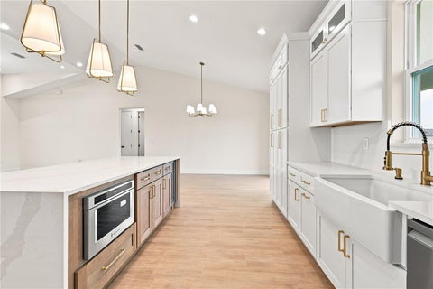 Tiny photo for 10201 SE 68th Court, Belleview, FL 34420 (MLS # OM731164)