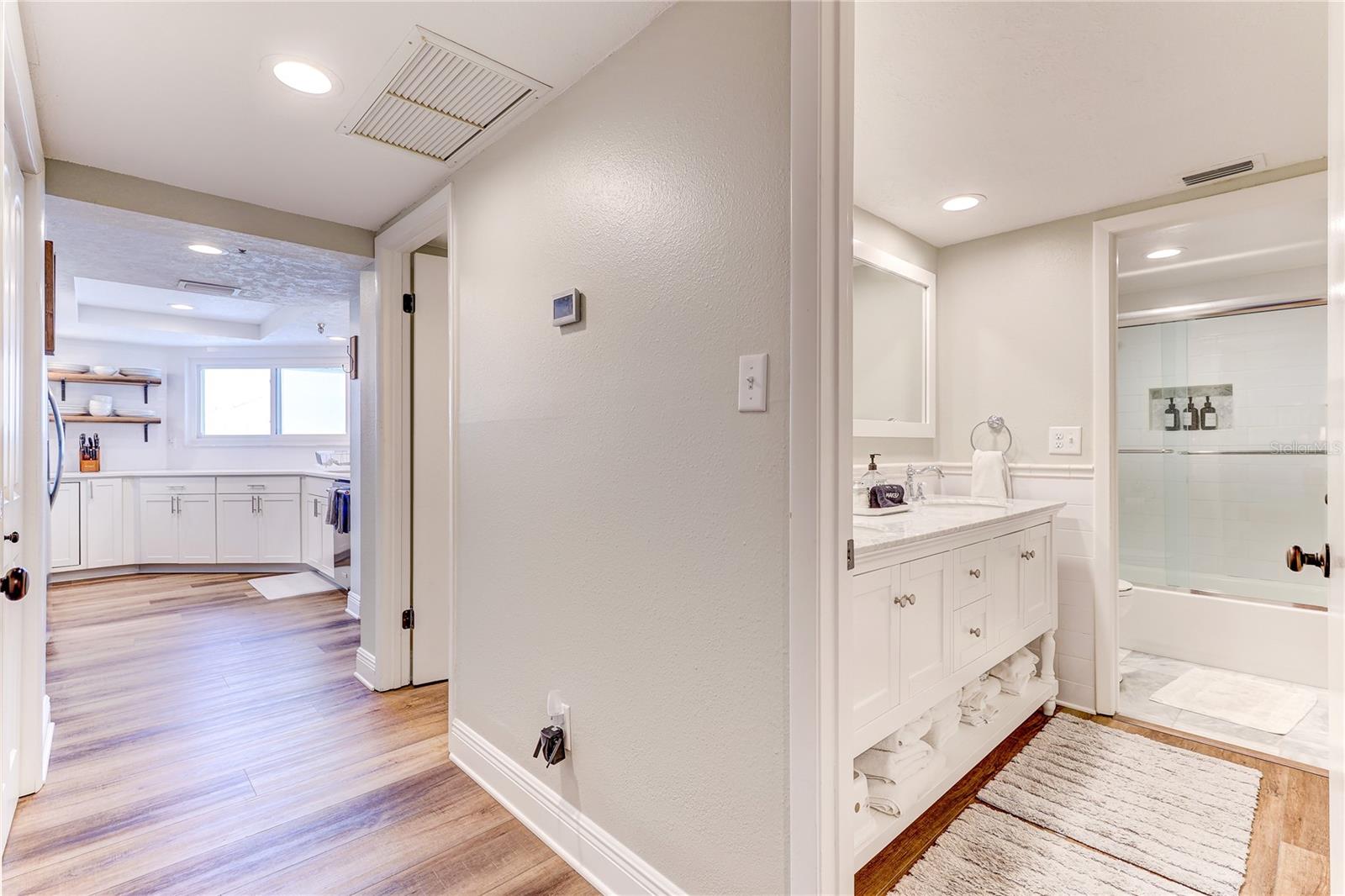 MARINERS LIGHT CONDO - Residential