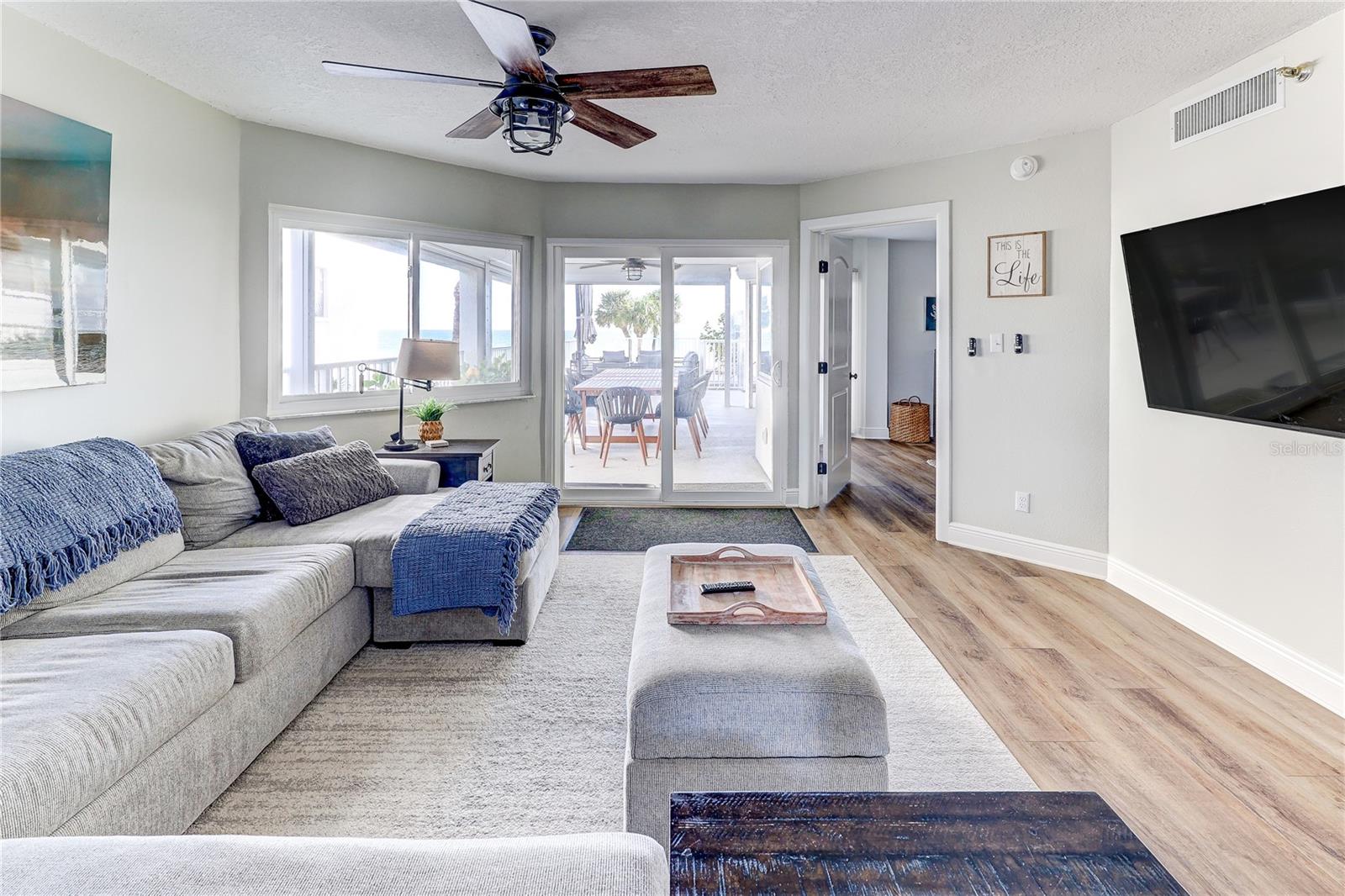 MARINERS LIGHT CONDO - Residential