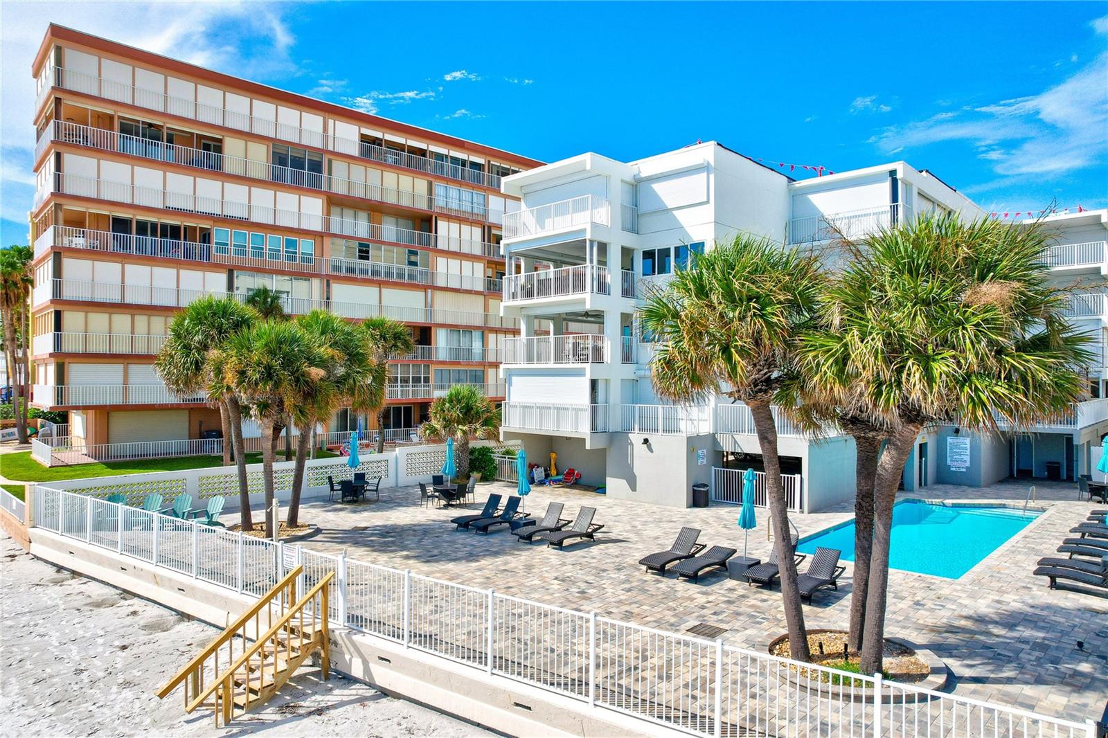 MARINERS LIGHT CONDO - Residential