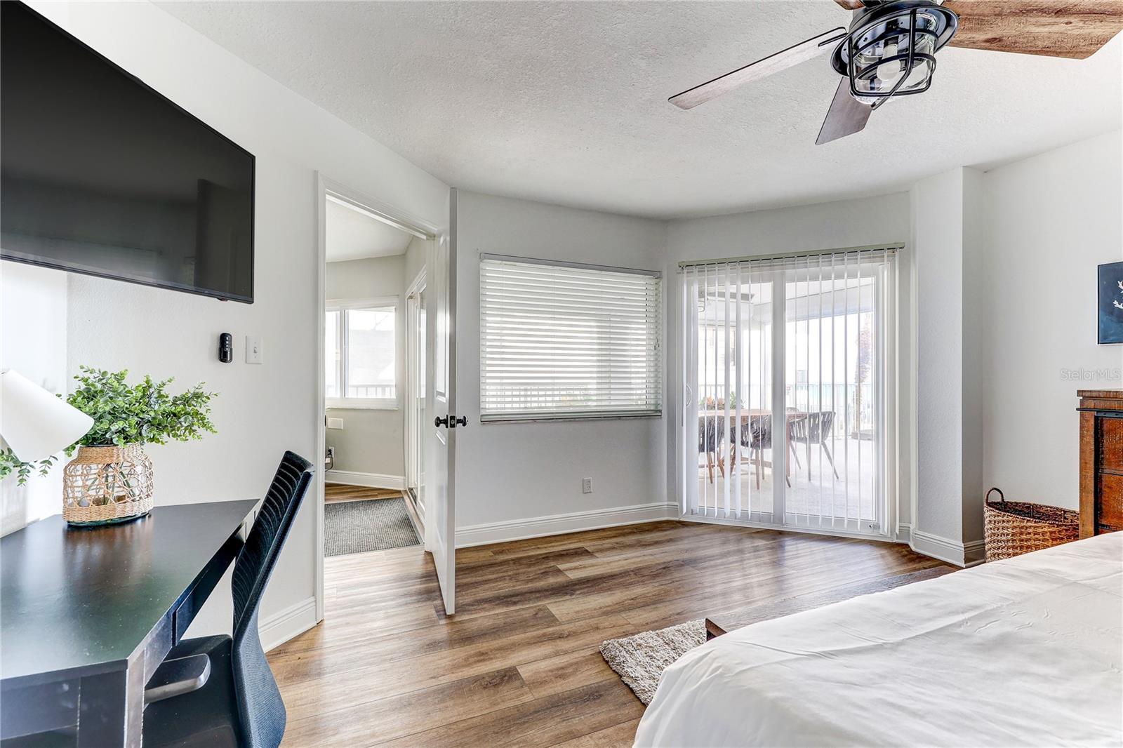 MARINERS LIGHT CONDO - Residential