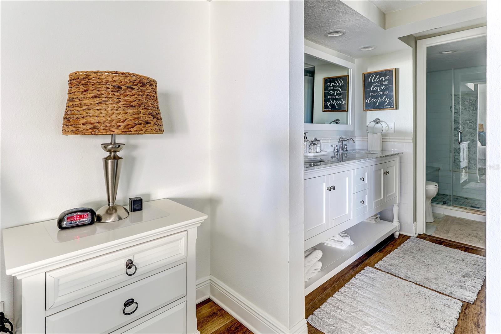 MARINERS LIGHT CONDO - Residential