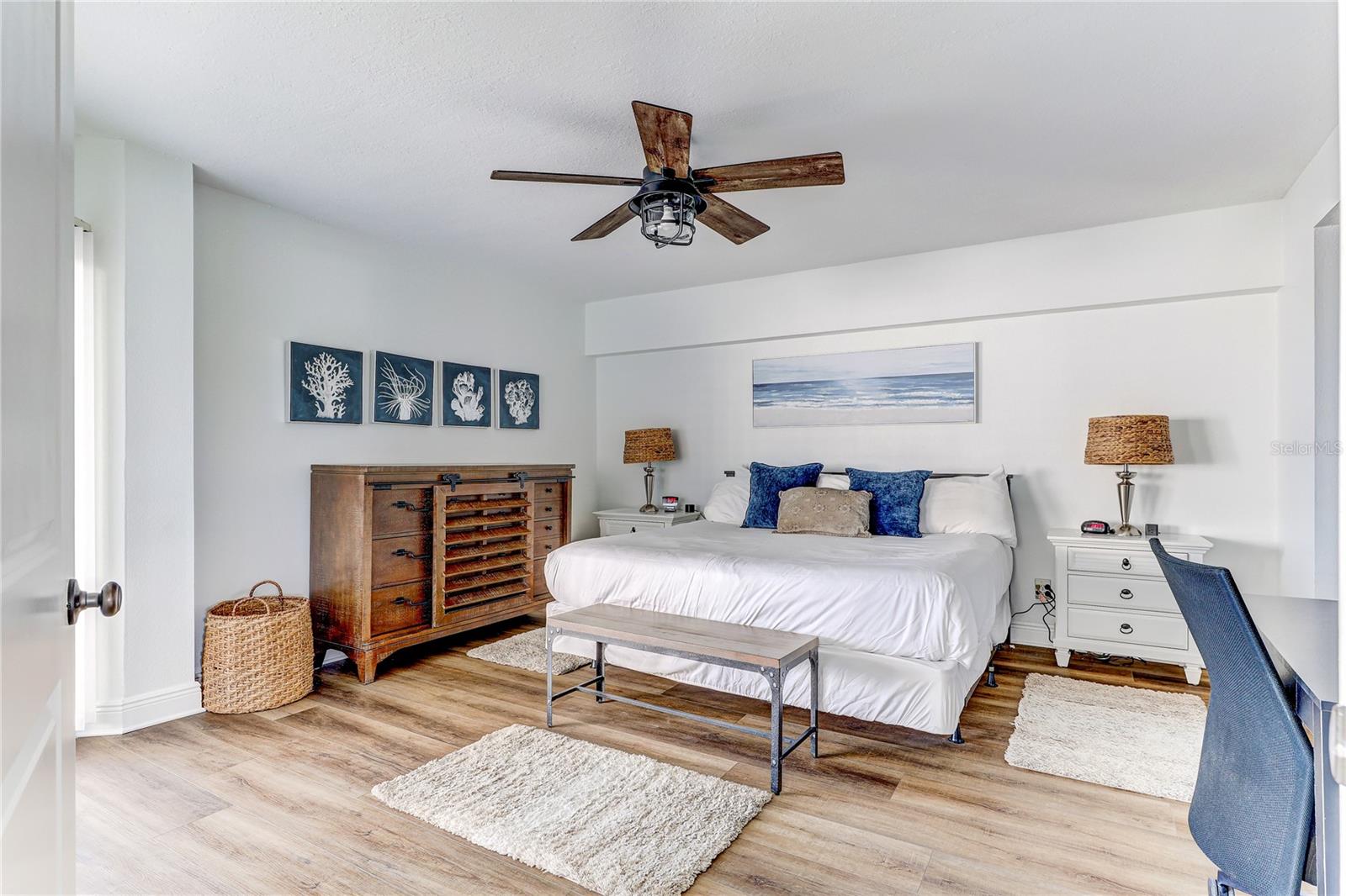 MARINERS LIGHT CONDO - Residential