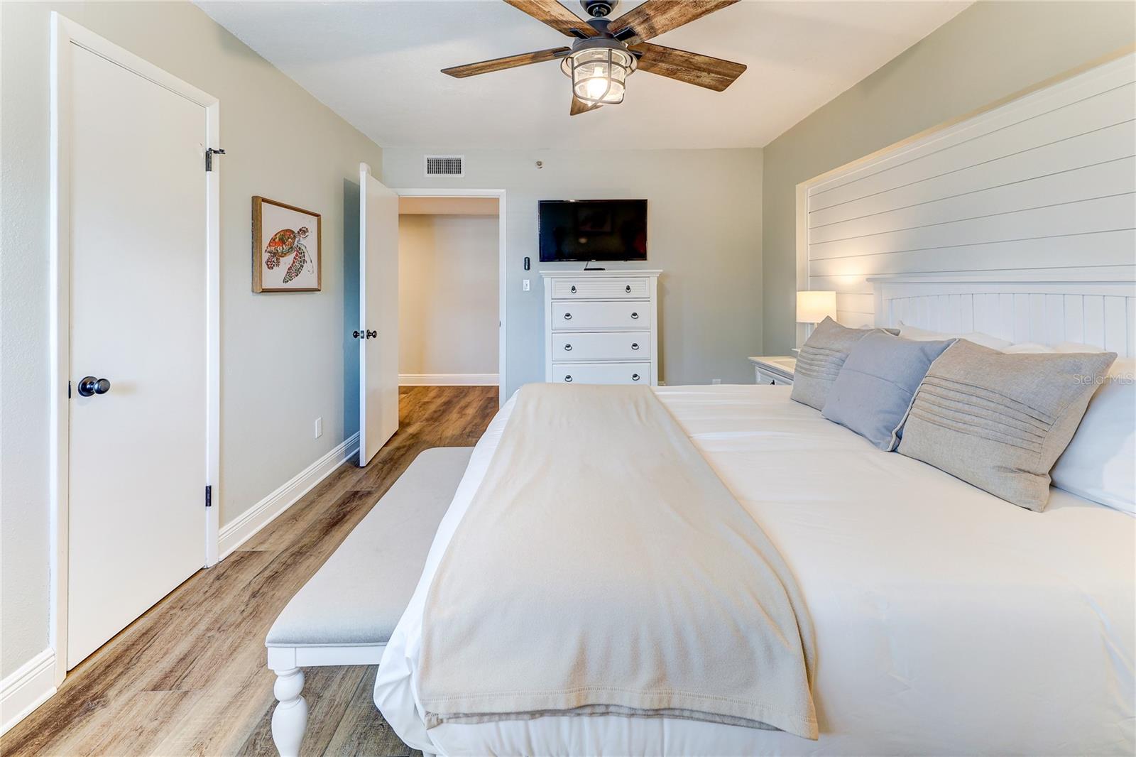 MARINERS LIGHT CONDO - Residential