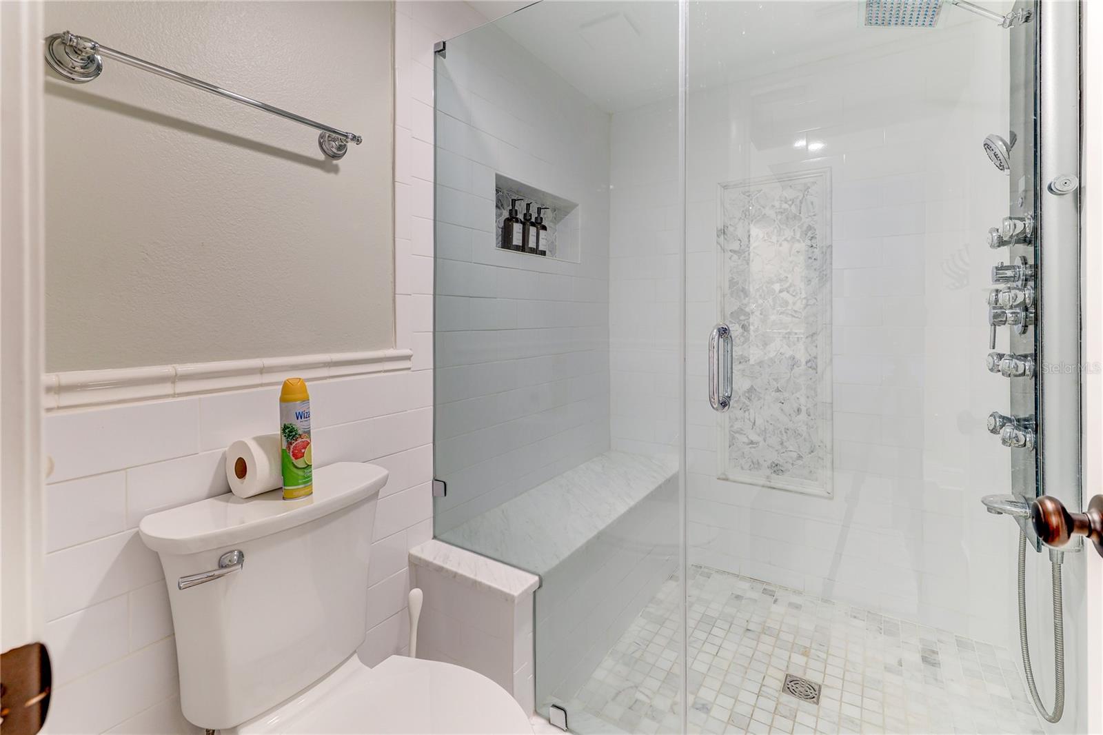 MARINERS LIGHT CONDO - Residential