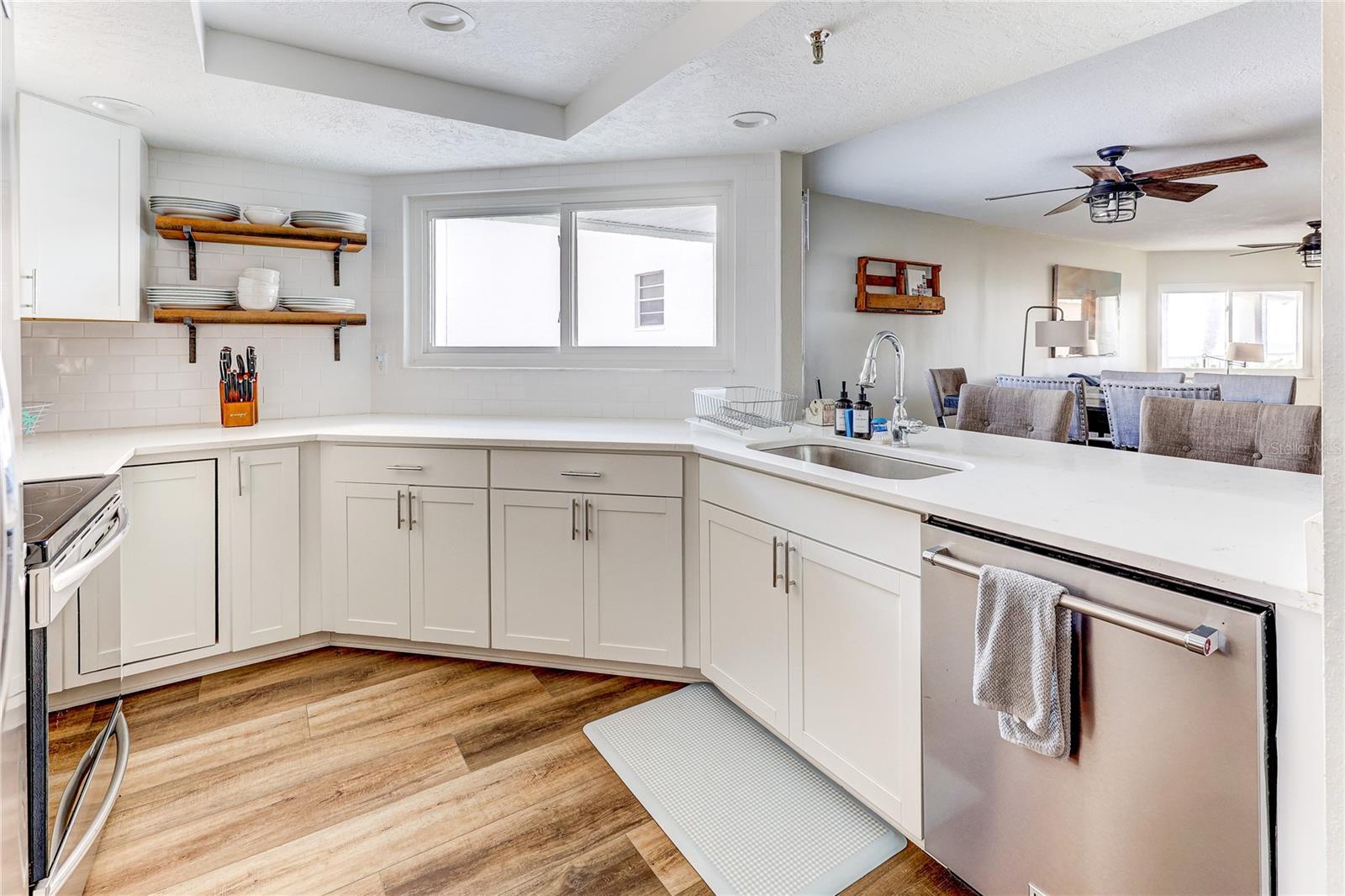 MARINERS LIGHT CONDO - Residential