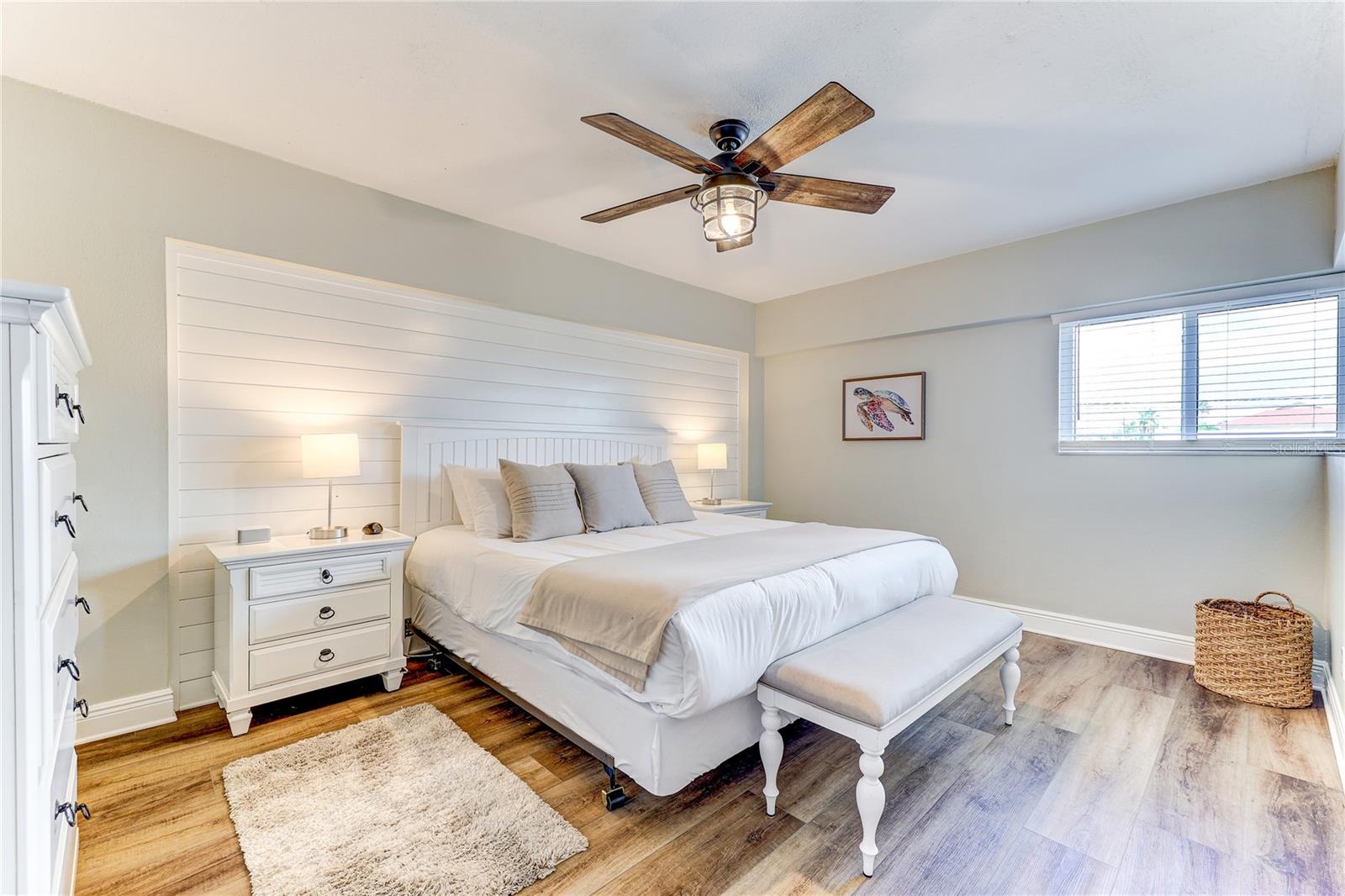 MARINERS LIGHT CONDO - Residential