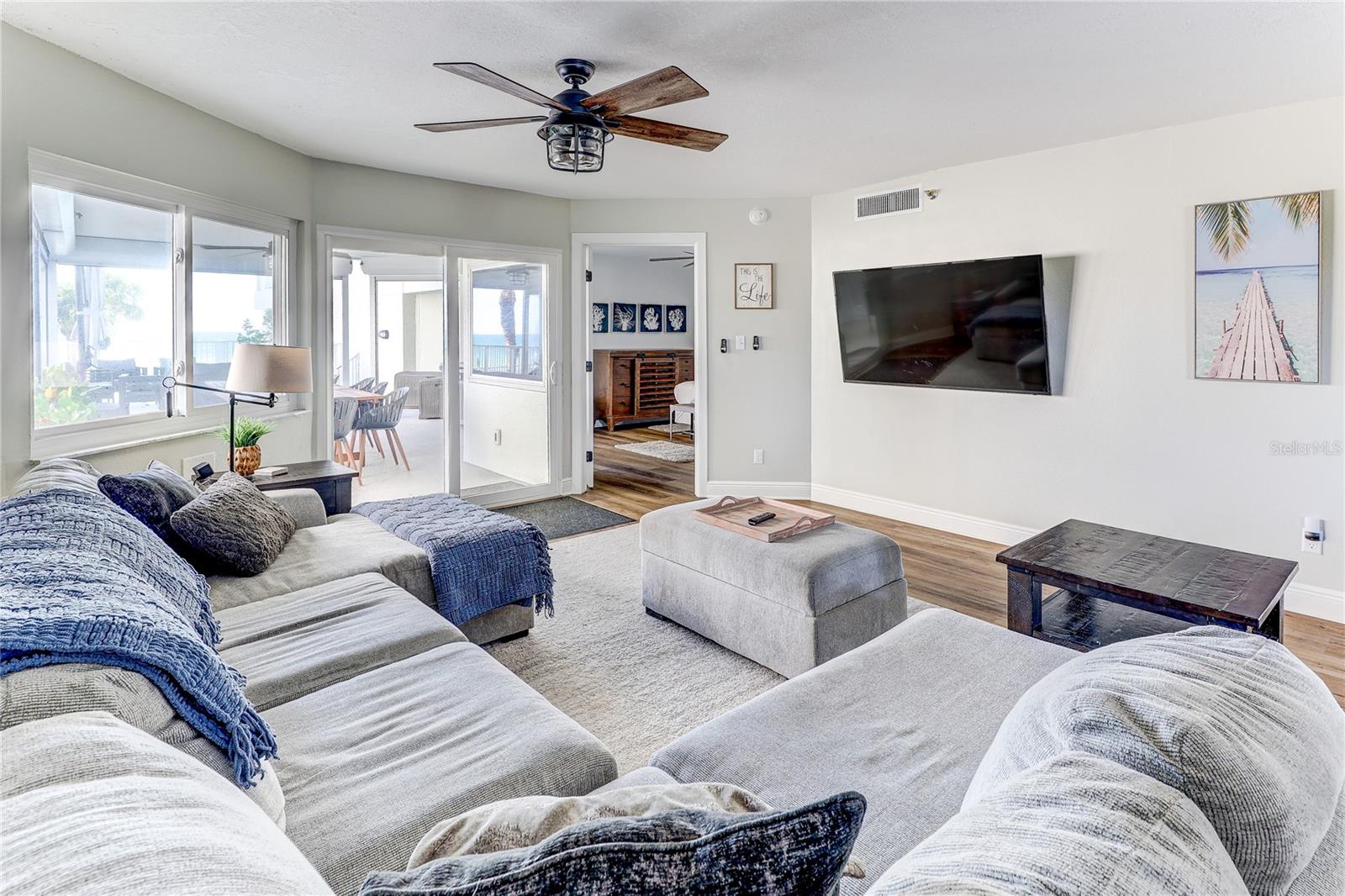 MARINERS LIGHT CONDO - Residential