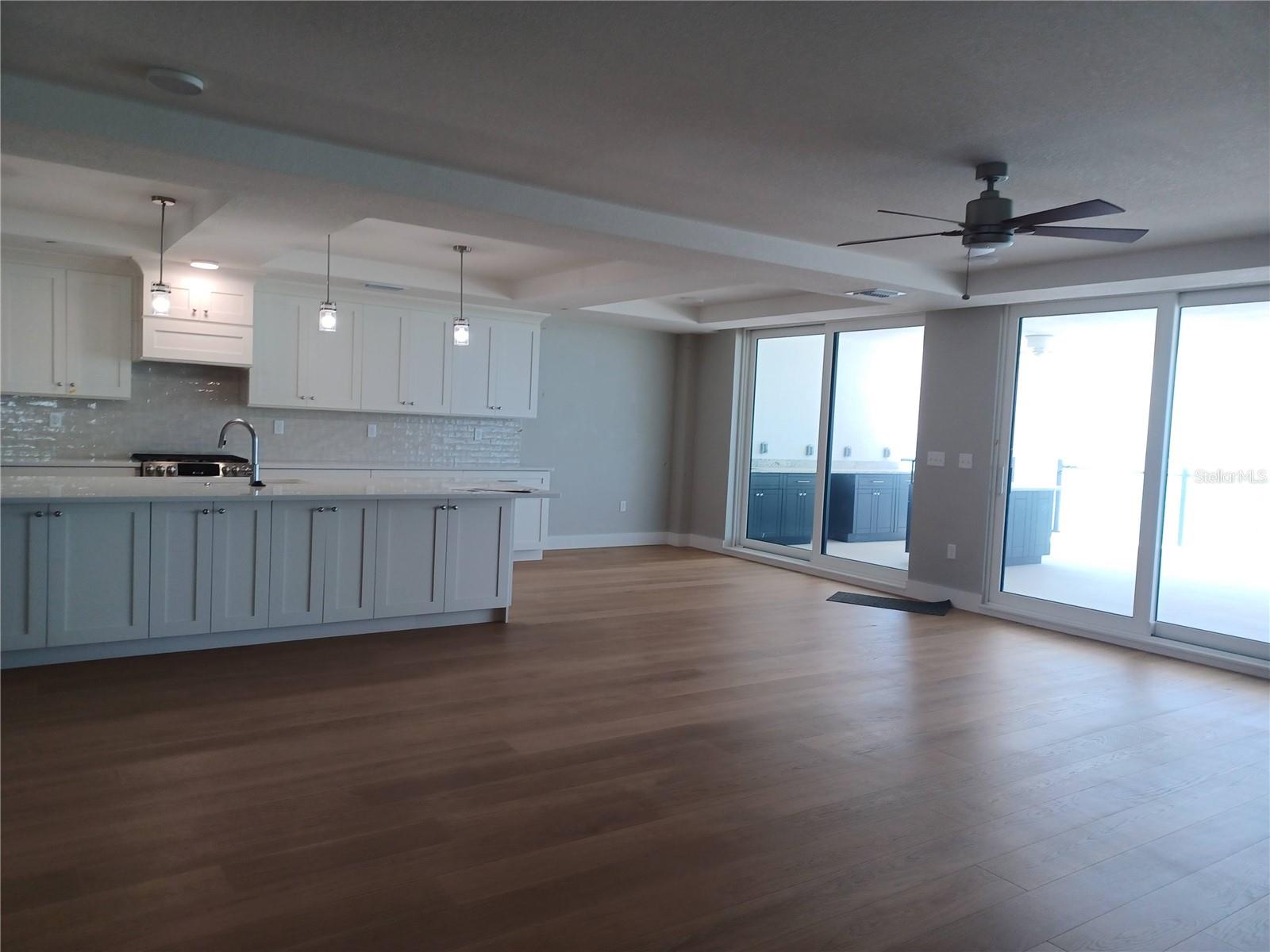 14048 GULF BOULEVARD 401