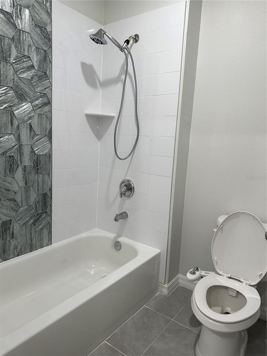 JOHNSON POINTE - Residential Lease