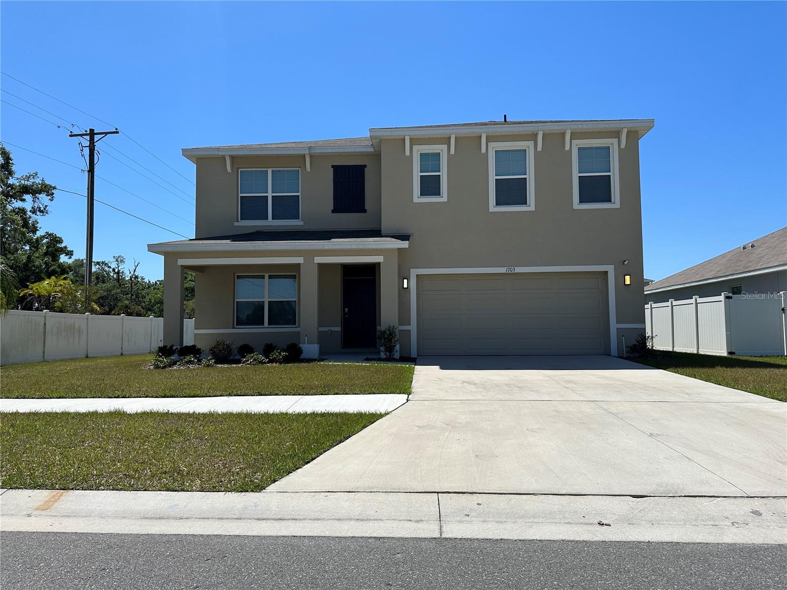 Amazing opportunity to rent a true 5 bedroom, 3 full bathroom. This home has been completely remodeled and is absolutely stunning inside and out! Freshly painted neutral tones matches any decor. Upgraded USB outlets and light fixtures. Not to mention bidets and renovated showers in every bathroom. This home is truly one of a kind. Once you step through the front door, you will immediately notice the openness of the home with its soaring ceilings and glowing natural light. The kitchen has been completely redone and features bright, tall cabinets and drawers, beautiful stone countertops & stainless steel appliances. The five bedrooms are split for privacy, each with a ceiling fan & closet. The owner’s retreat will have you relaxing in luxury with it’s private slider to the lanai and ensuite bathroom that has a brand new dual sink vanity, gorgeous step in shower. This home has plenty of space for family including a loft area perfect for entertaining. Easy access to I-4, HWY 60 and US 92. Located in Plant City, nestled between Orlando and Tampa, close to the Hard Rock Casino, Top Golf, Busch gardens, malls, and much more. Come and see this gorgeous home today!