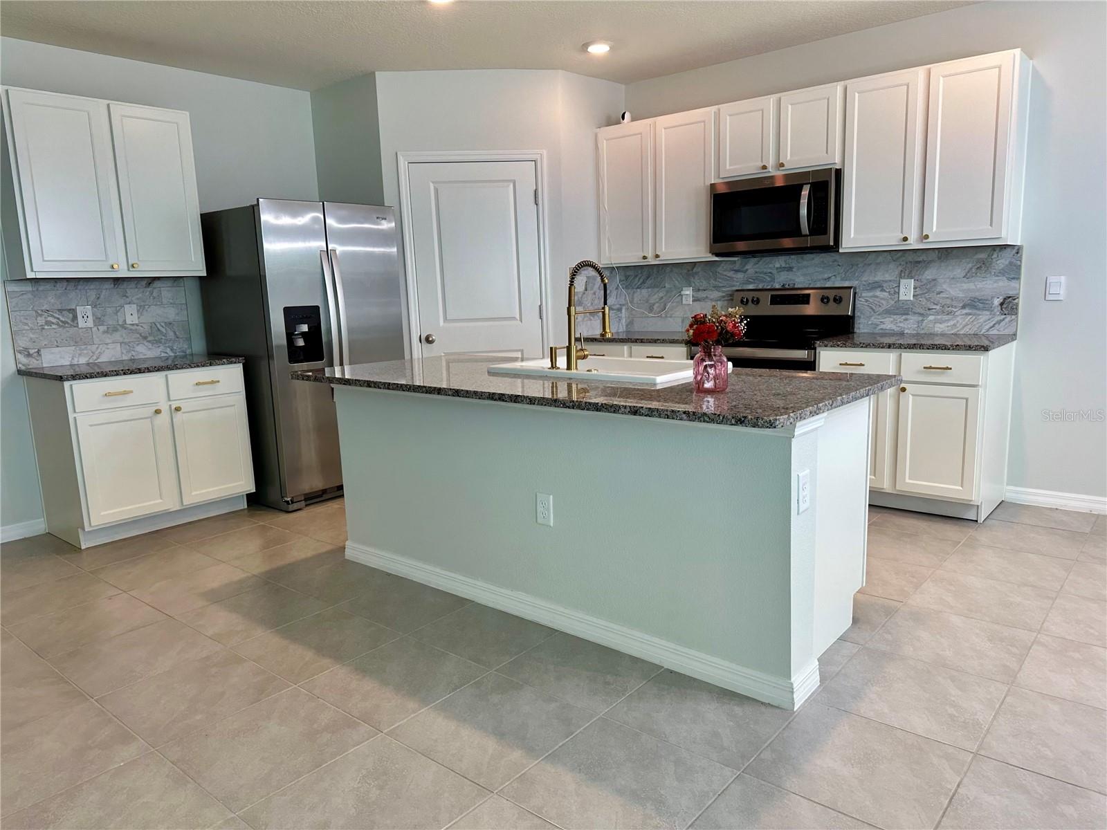 JOHNSON POINTE - Residential Lease
