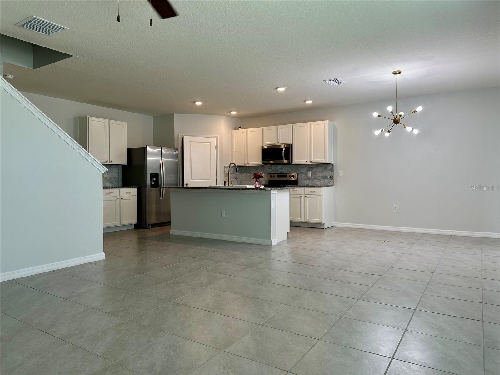 JOHNSON POINTE - Residential Lease