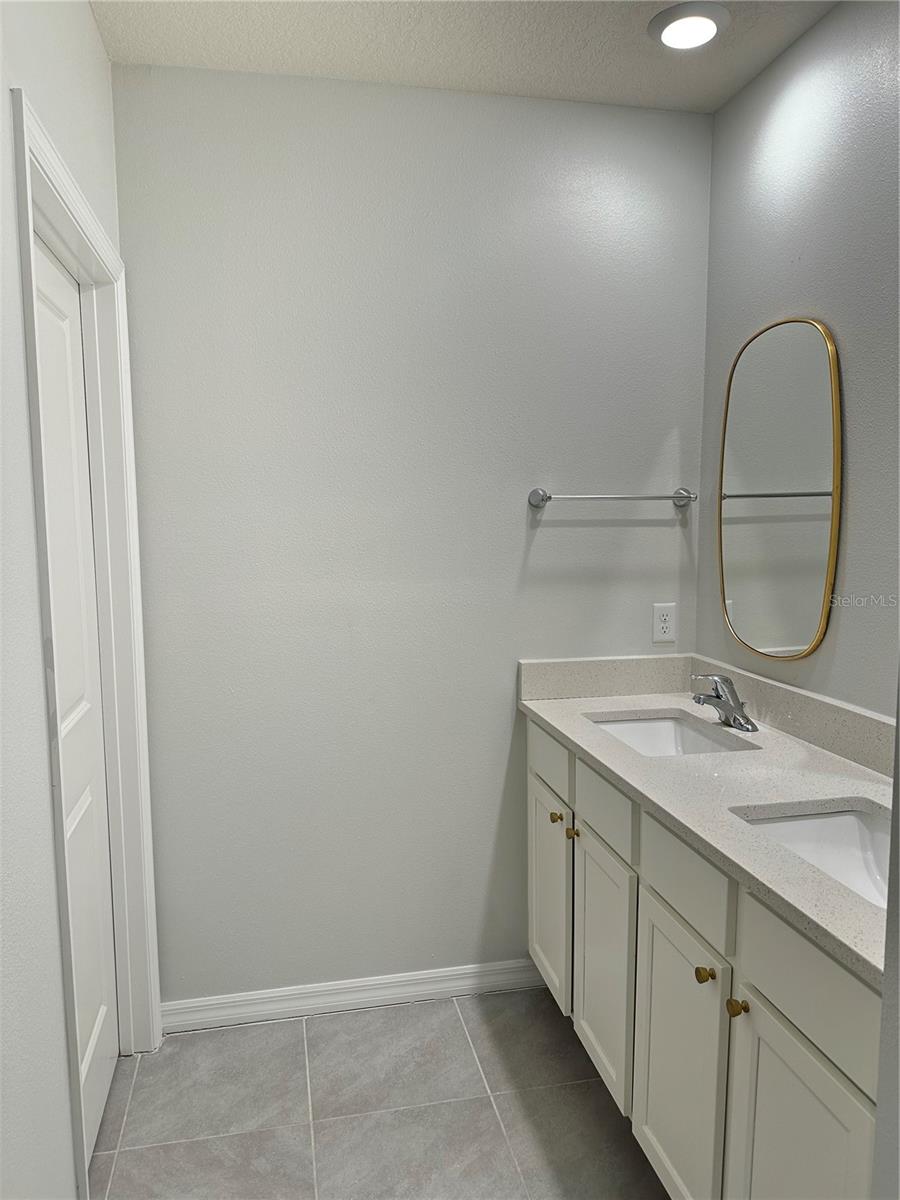 JOHNSON POINTE - Residential Lease