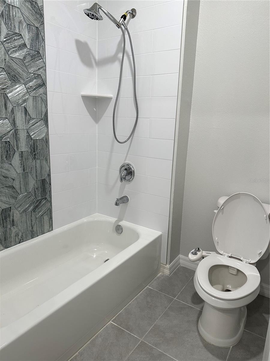 JOHNSON POINTE - Residential Lease