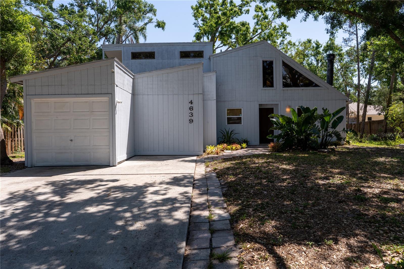 4639 SLOAN AVENUE