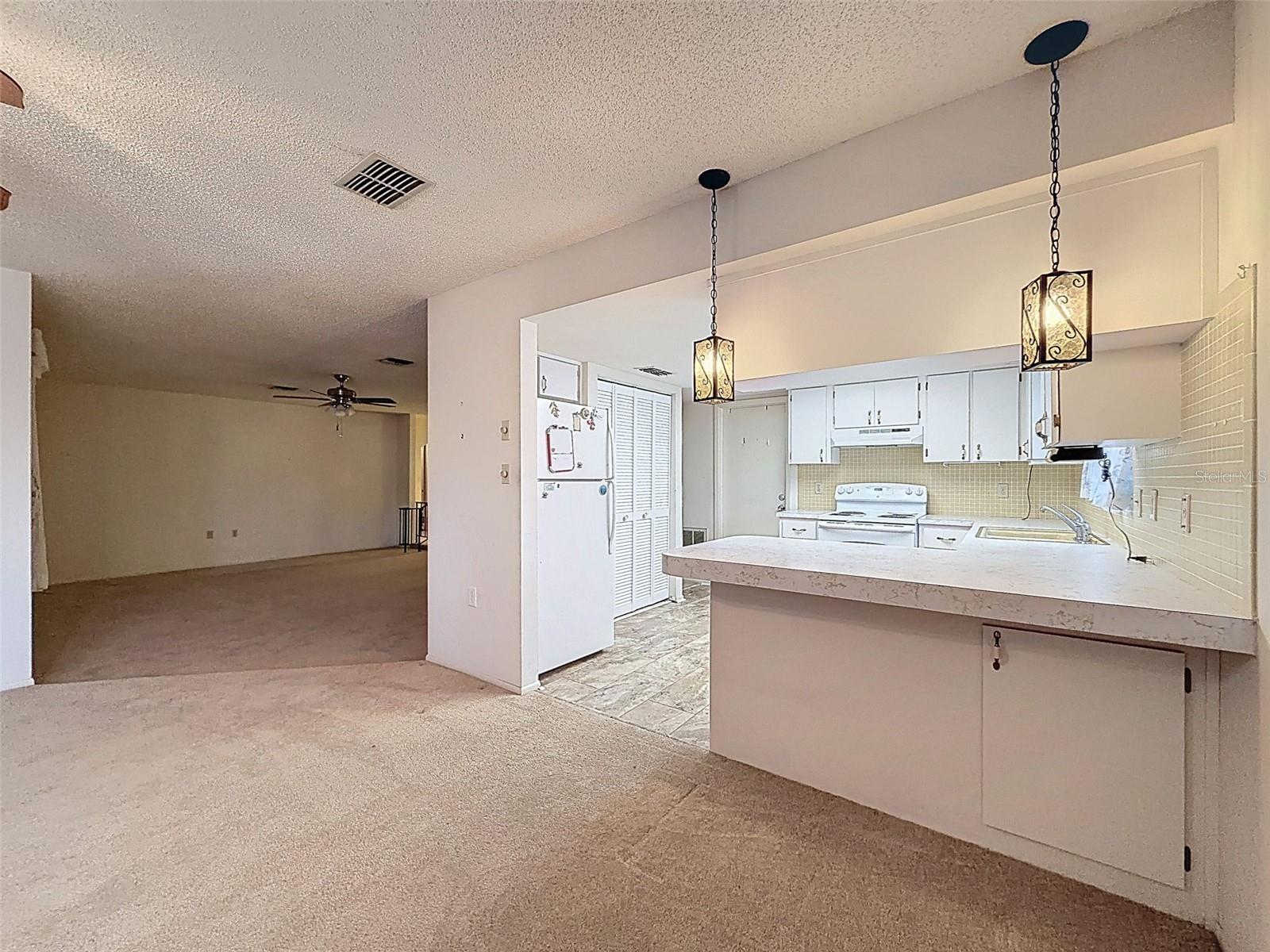 THE LAKES - Residential