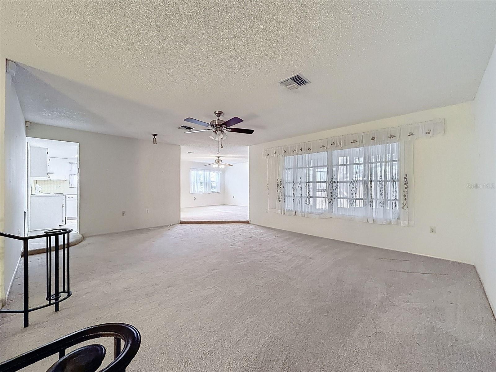 THE LAKES - Residential