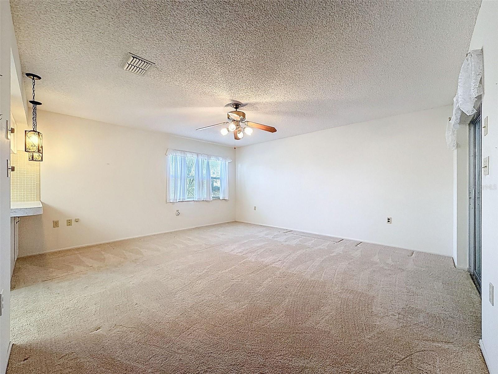 THE LAKES - Residential