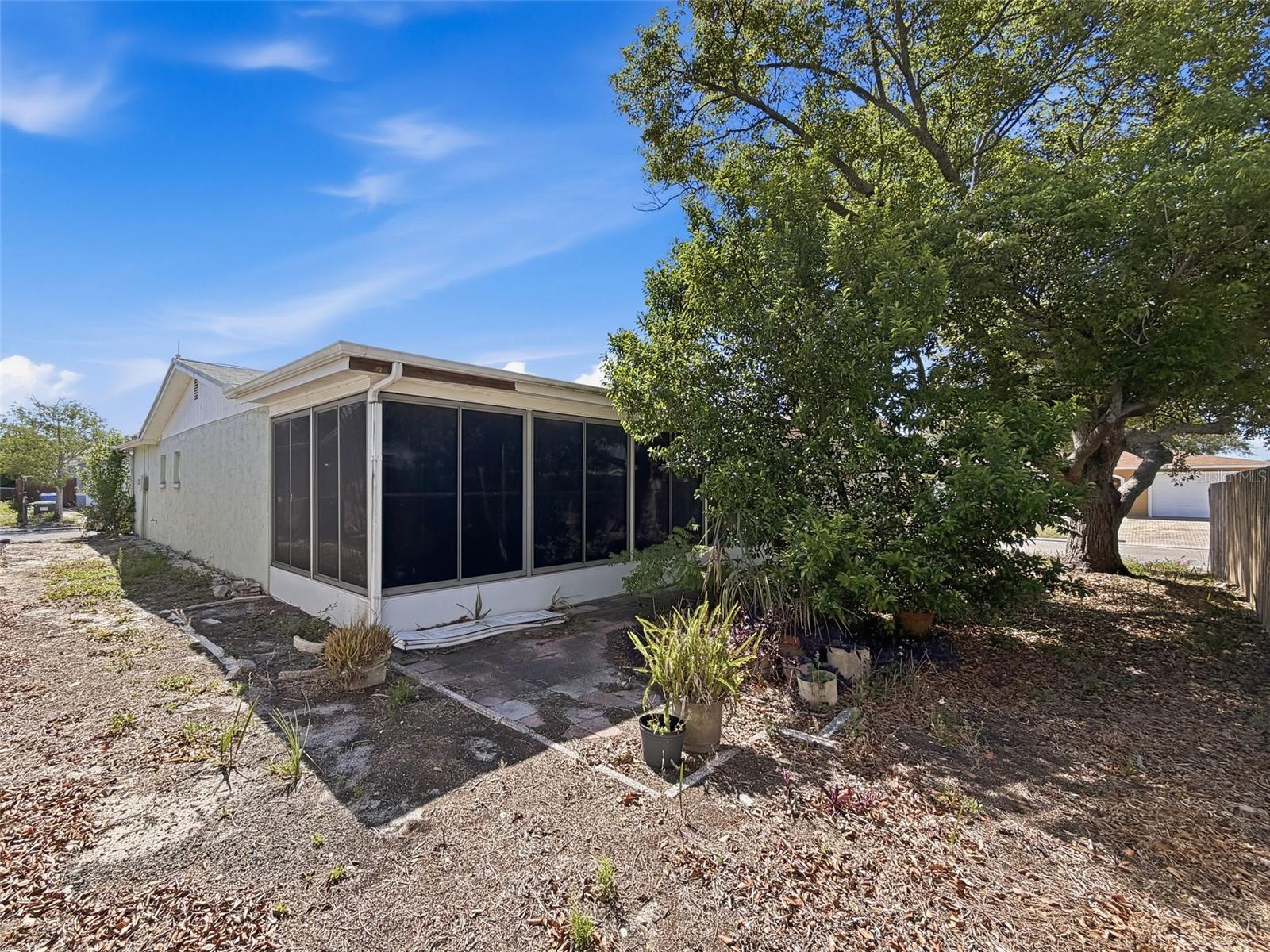 THE LAKES - Residential