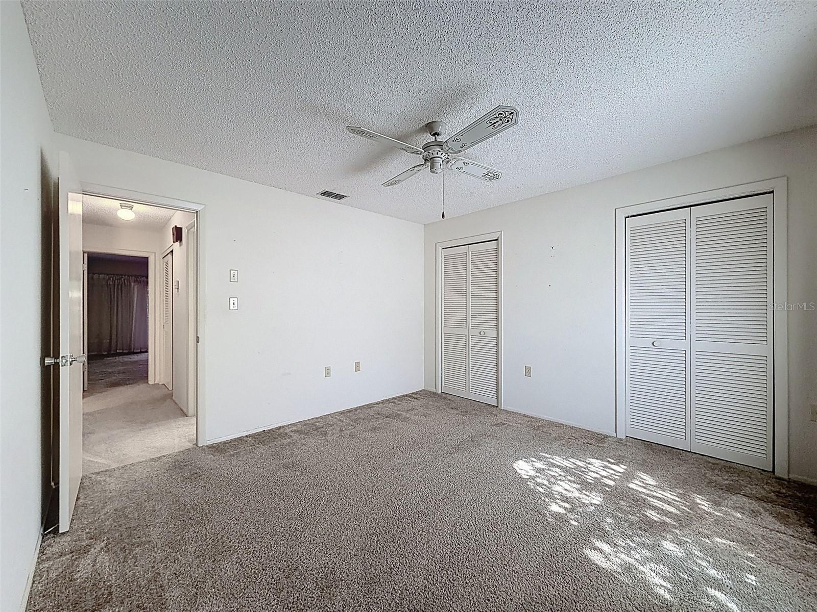 THE LAKES - Residential