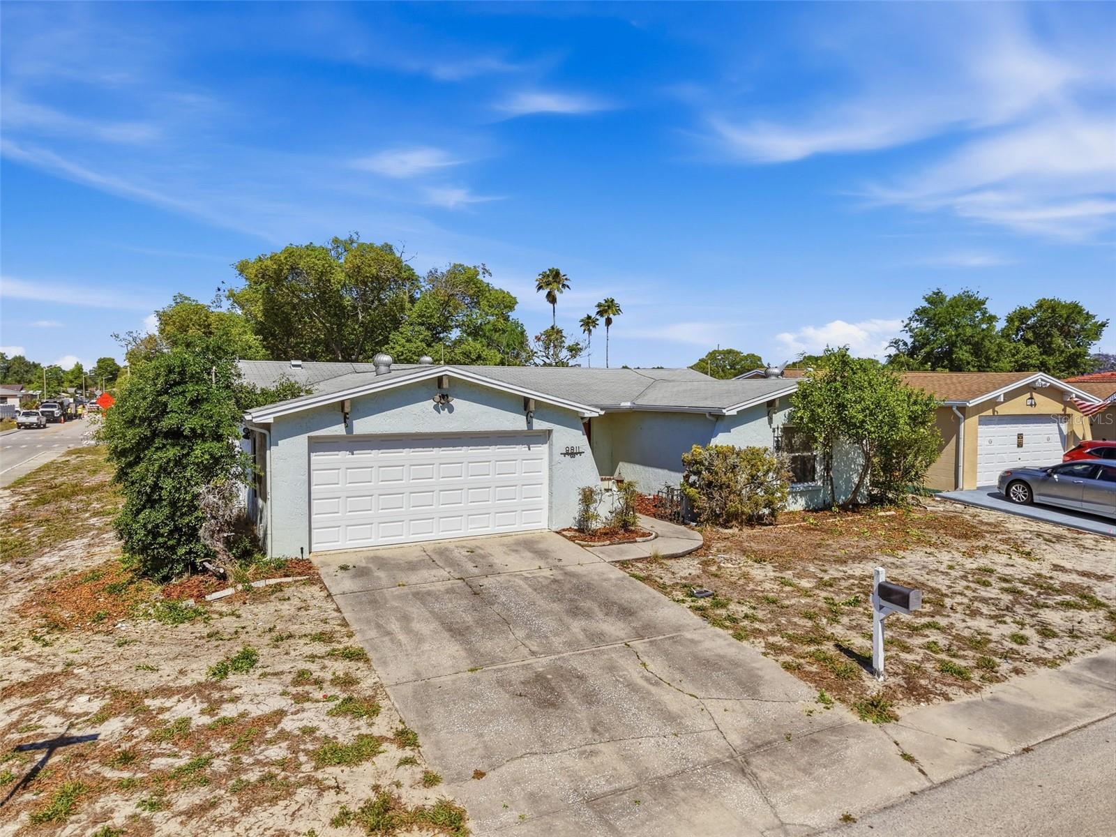 THE LAKES - Residential