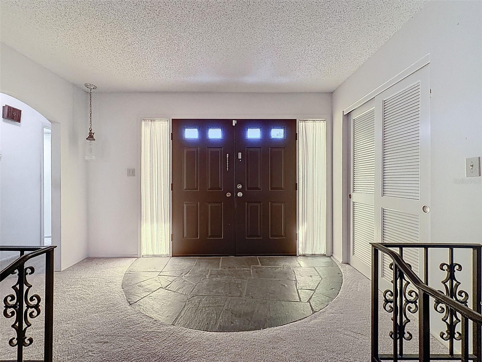 THE LAKES - Residential