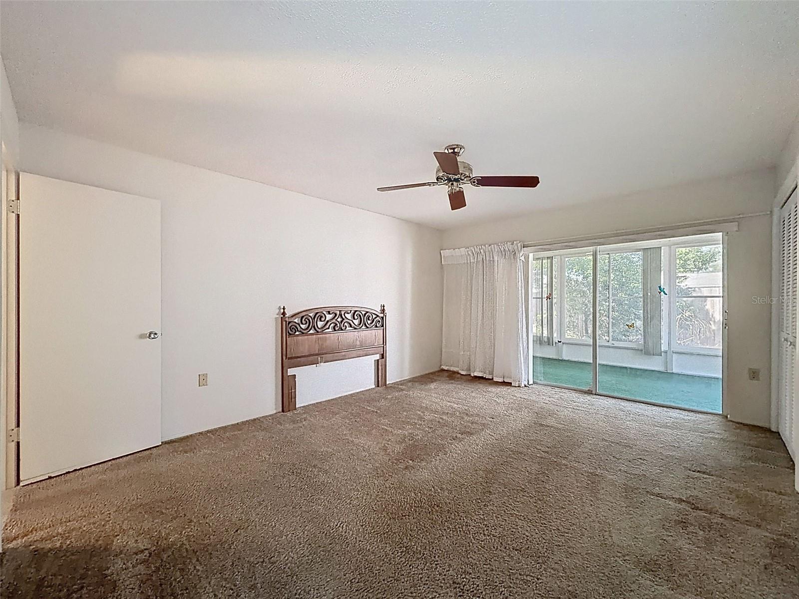 THE LAKES - Residential