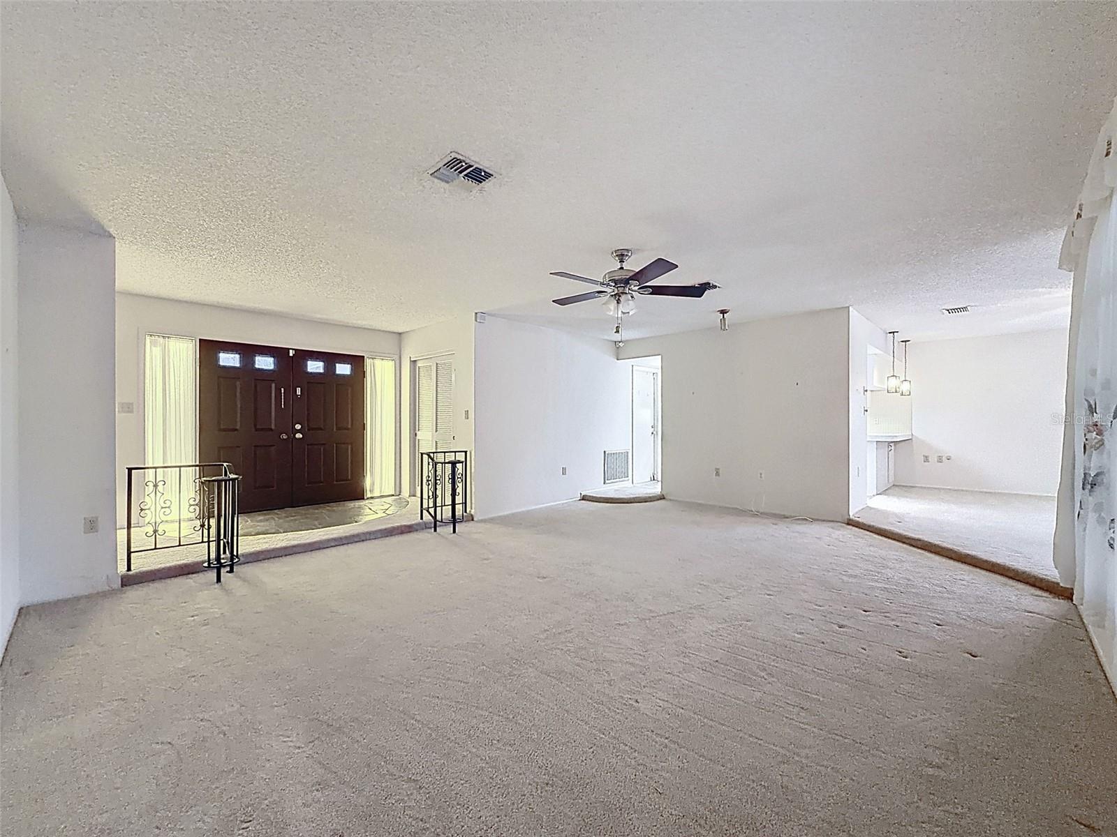 THE LAKES - Residential