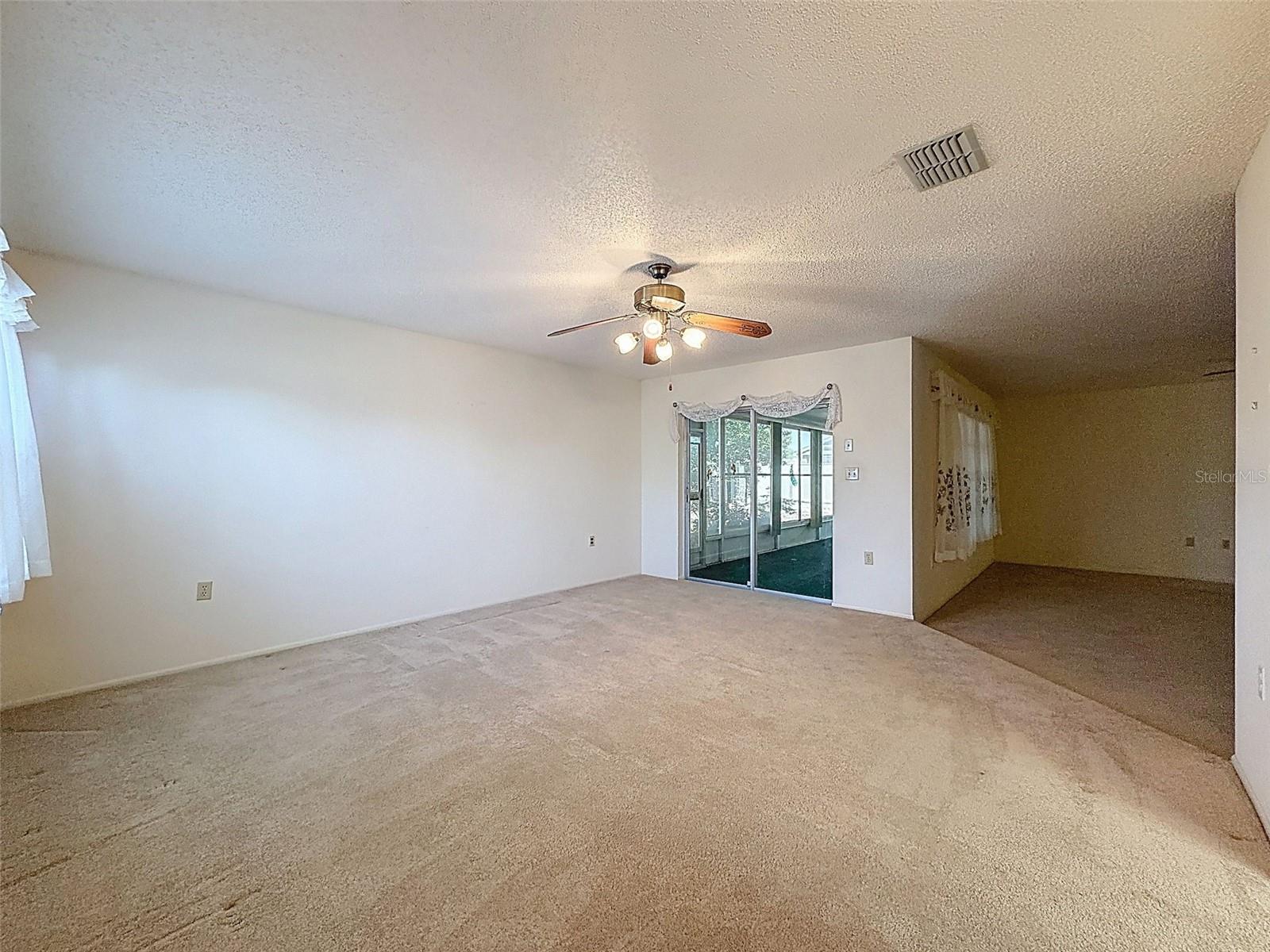 THE LAKES - Residential