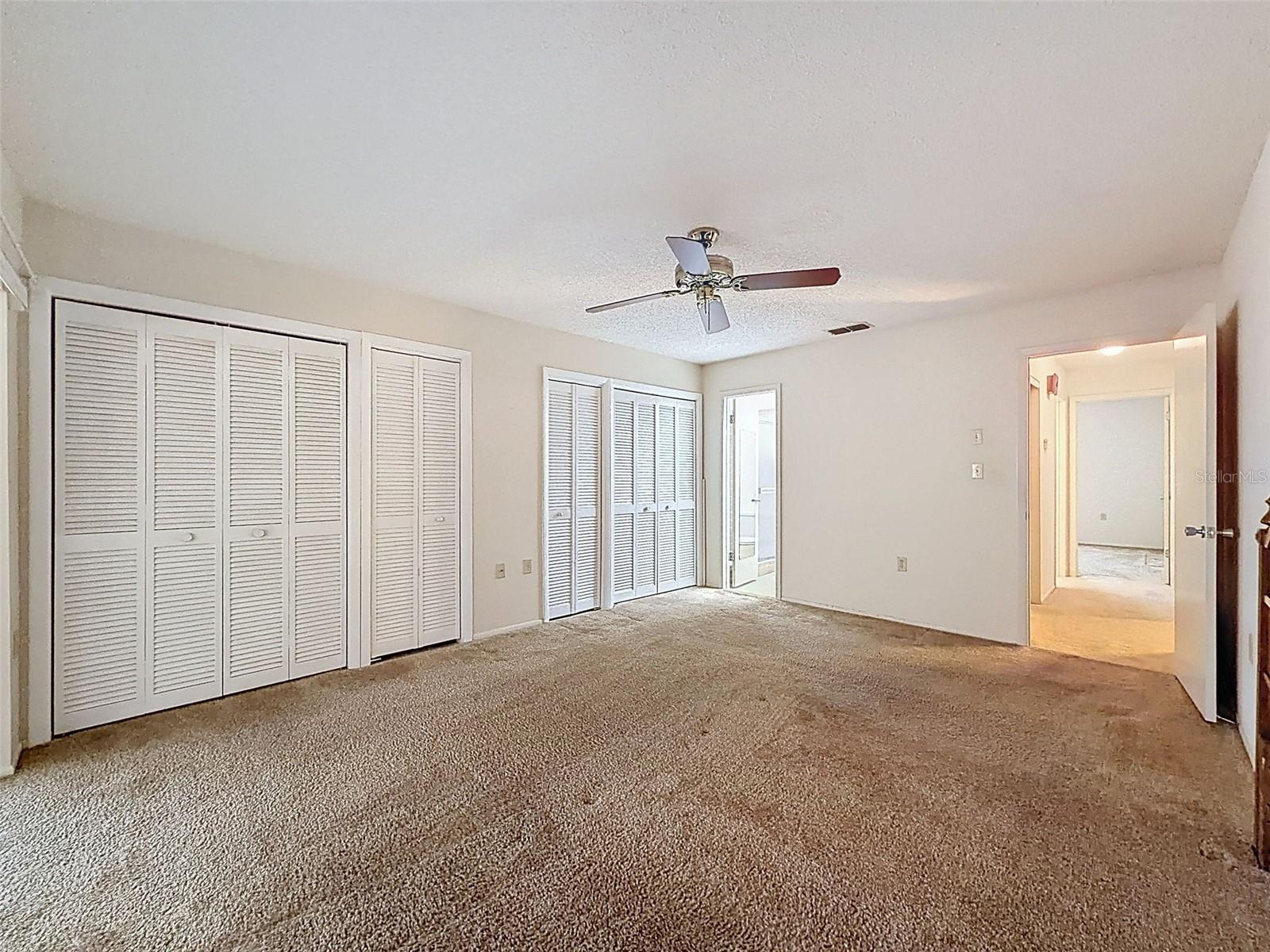 THE LAKES - Residential