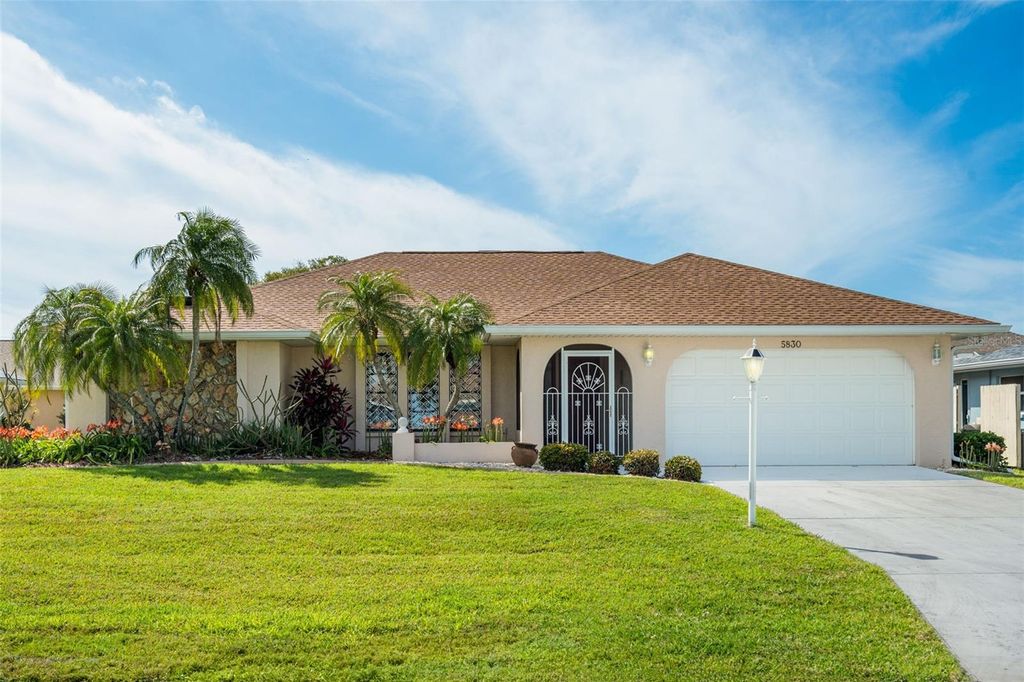 Photo of 5830 Jefferson Road, Venice, FL 34293 (MLS # A4691494)